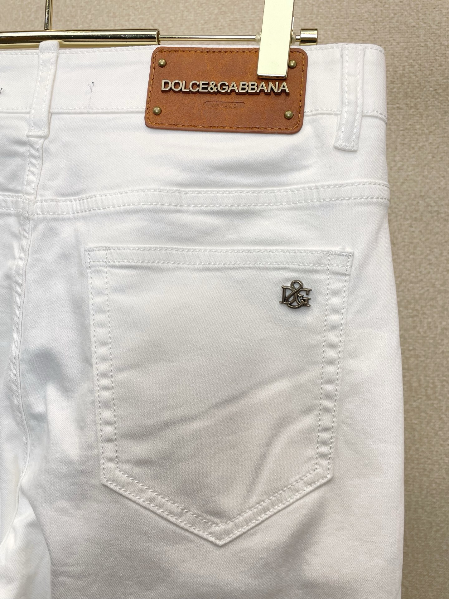 。Dolce&Gabbana杜嘉班纳💥独家专供新款牛仔裤👖高端版本 专柜定制面料 透气舒适度高，细节无可