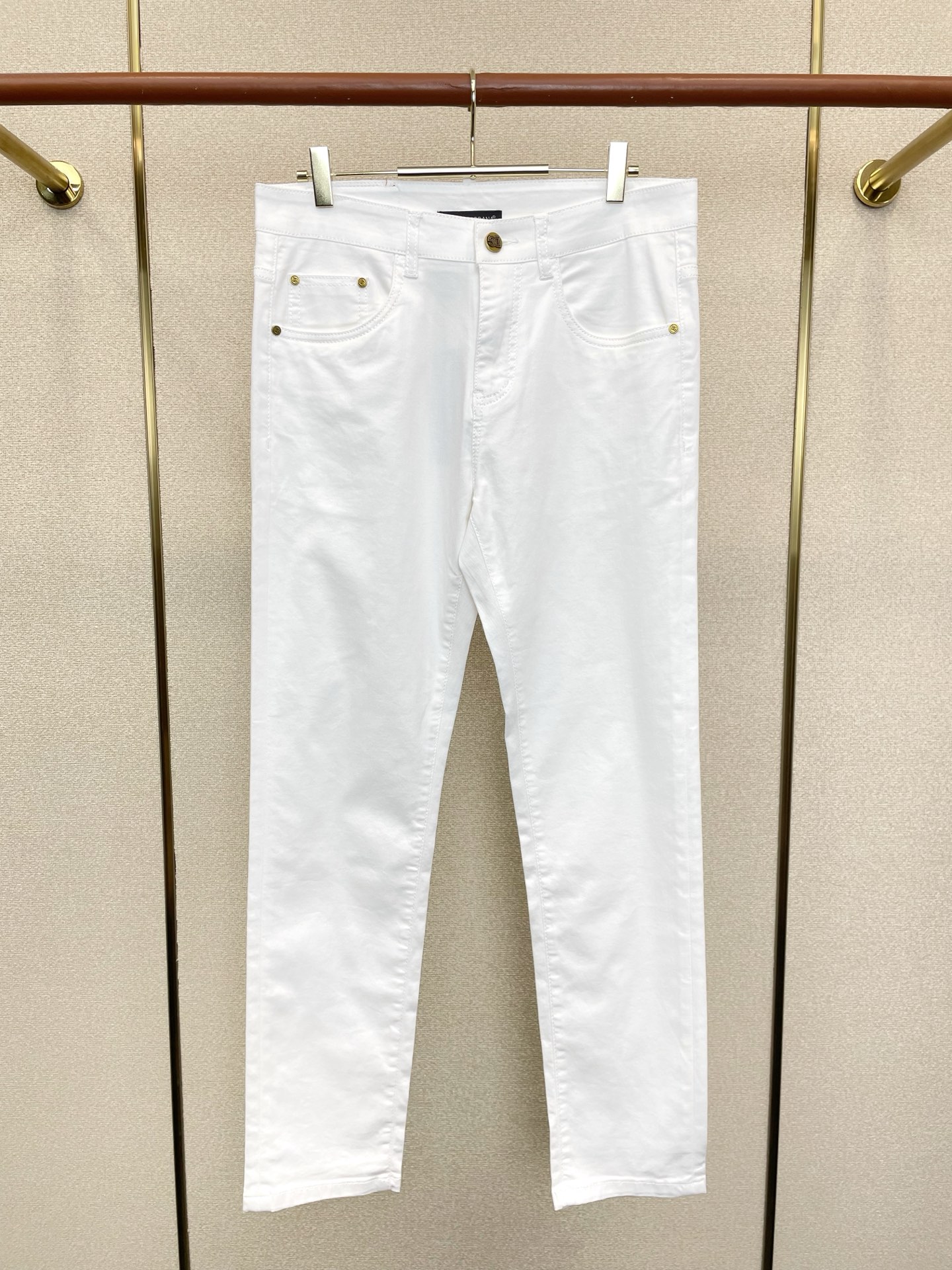 。Dolce&Gabbana杜嘉班纳💥独家专供新款牛仔裤👖高端版本 专柜定制面料 透气舒适度高，细节无可