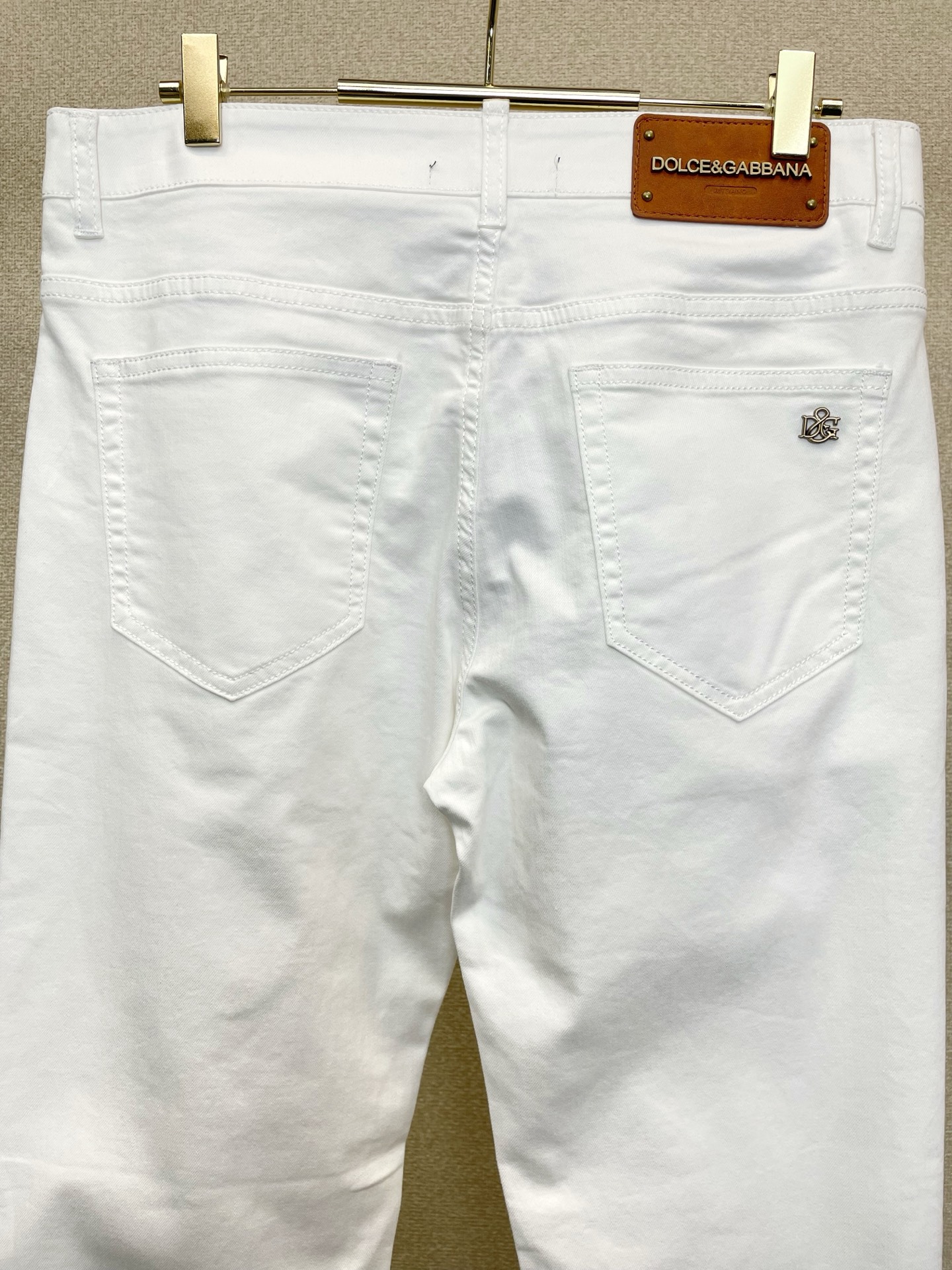 。Dolce&Gabbana杜嘉班纳💥独家专供新款牛仔裤👖高端版本 专柜定制面料 透气舒适度高，细节无可
