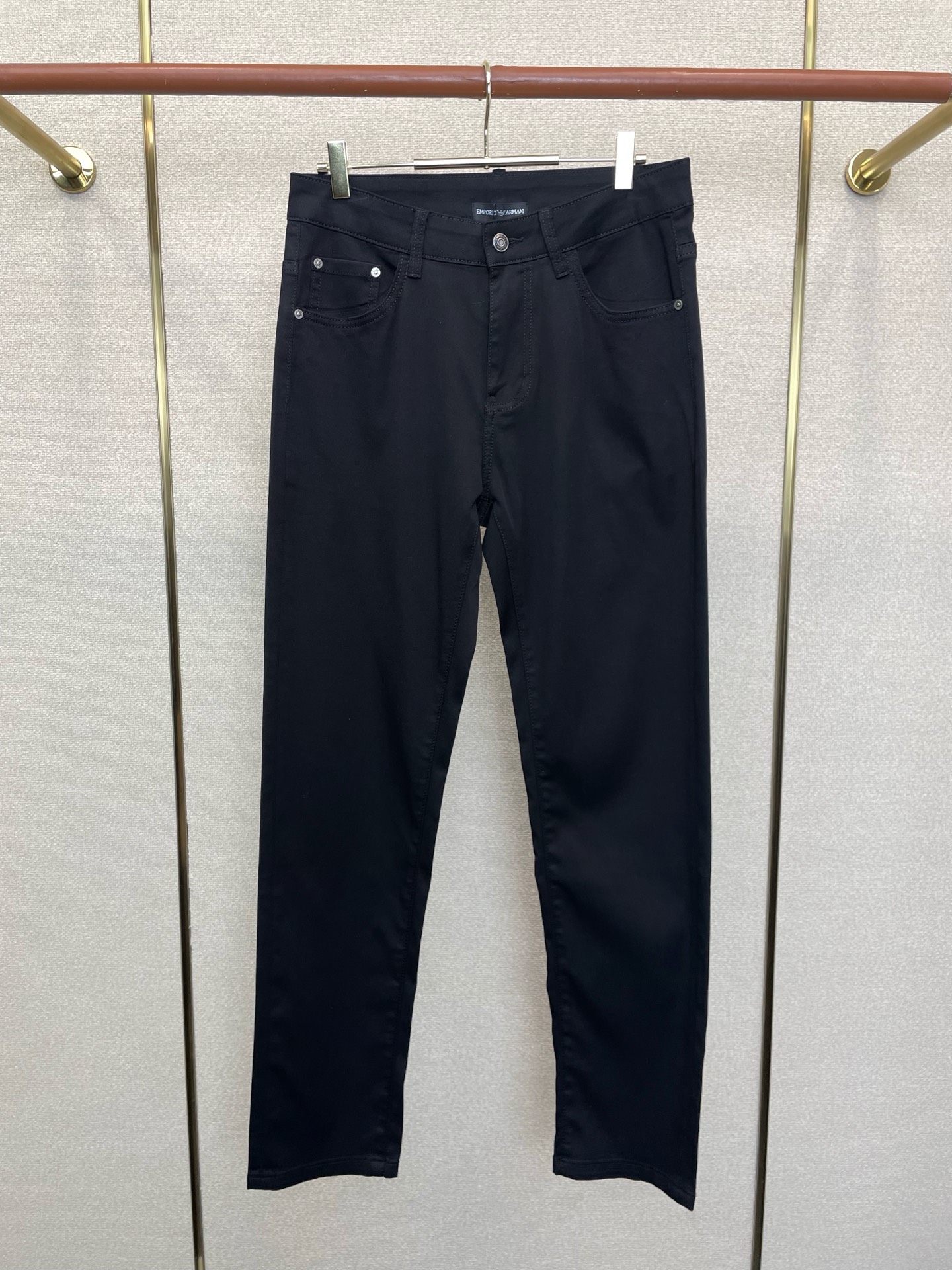 。ARMANI阿玛尼💥独家专供新款牛仔裤👖高端版本 专柜定制面料 透气舒适度高，细节无可挑剔，品牌元素设