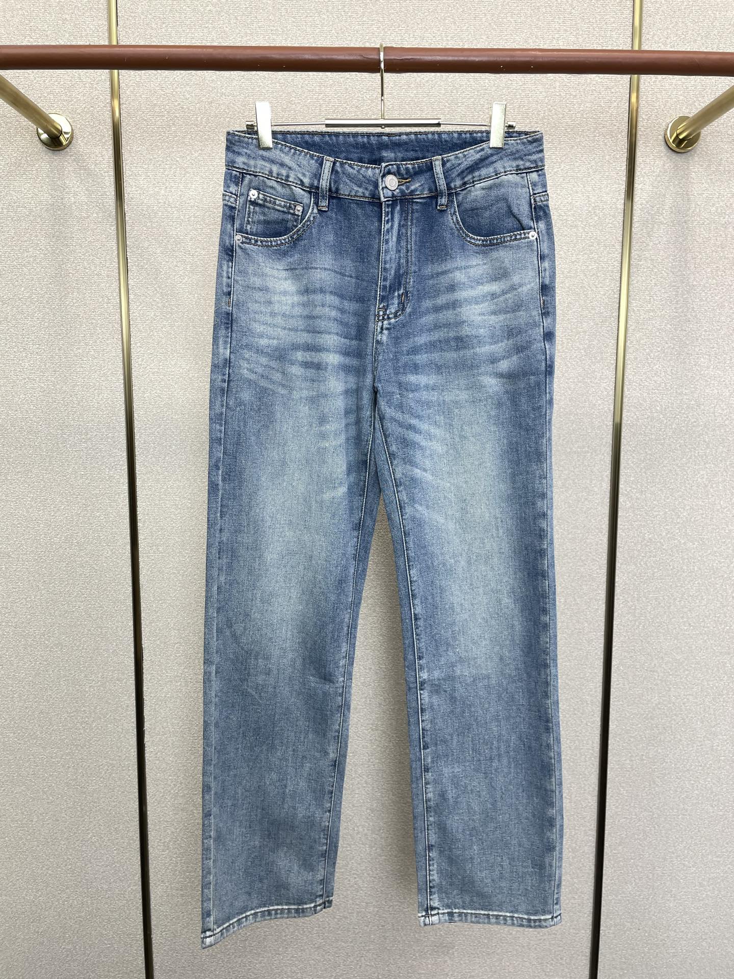 Bottega Veneta葆蝶家💥砸锅卖铁都要上的新款新款休闲牛仔裤👖高端版本 专柜定制面料 透气舒适度高，细节无可挑