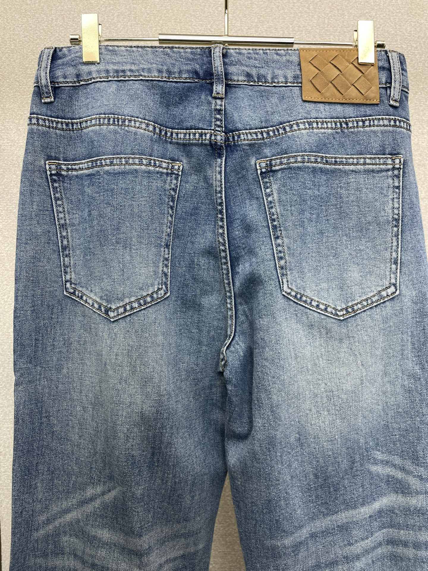 Bottega Veneta葆蝶家💥砸锅卖铁都要上的新款新款休闲牛仔裤👖高端版本 专柜定制面料 透气舒适度高，细节无可挑