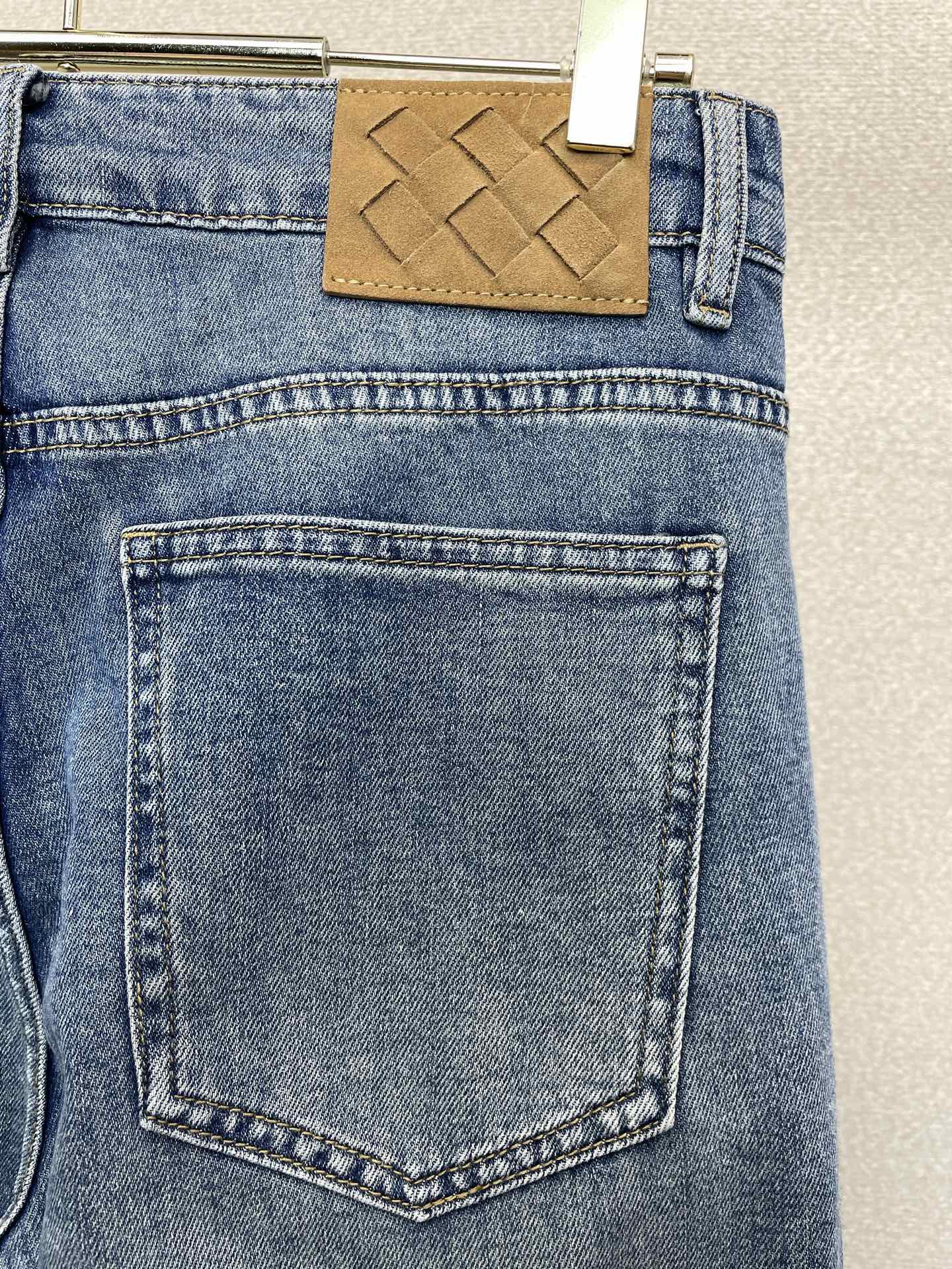 Bottega Veneta葆蝶家💥砸锅卖铁都要上的新款新款休闲牛仔裤👖高端版本 专柜定制面料 透气舒适度高，细节无可挑