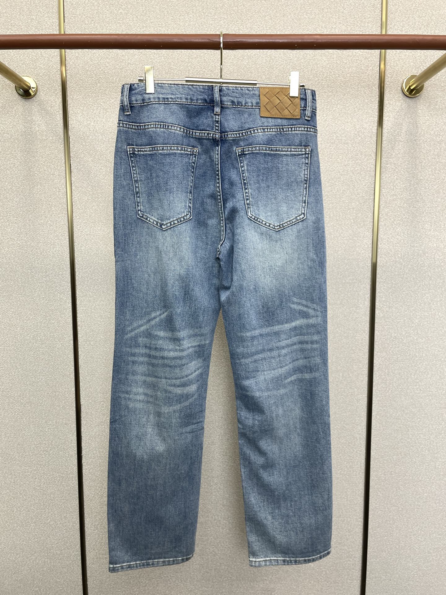 Bottega Veneta葆蝶家💥砸锅卖铁都要上的新款新款休闲牛仔裤👖高端版本 专柜定制面料 透气舒适度高，细节无可挑