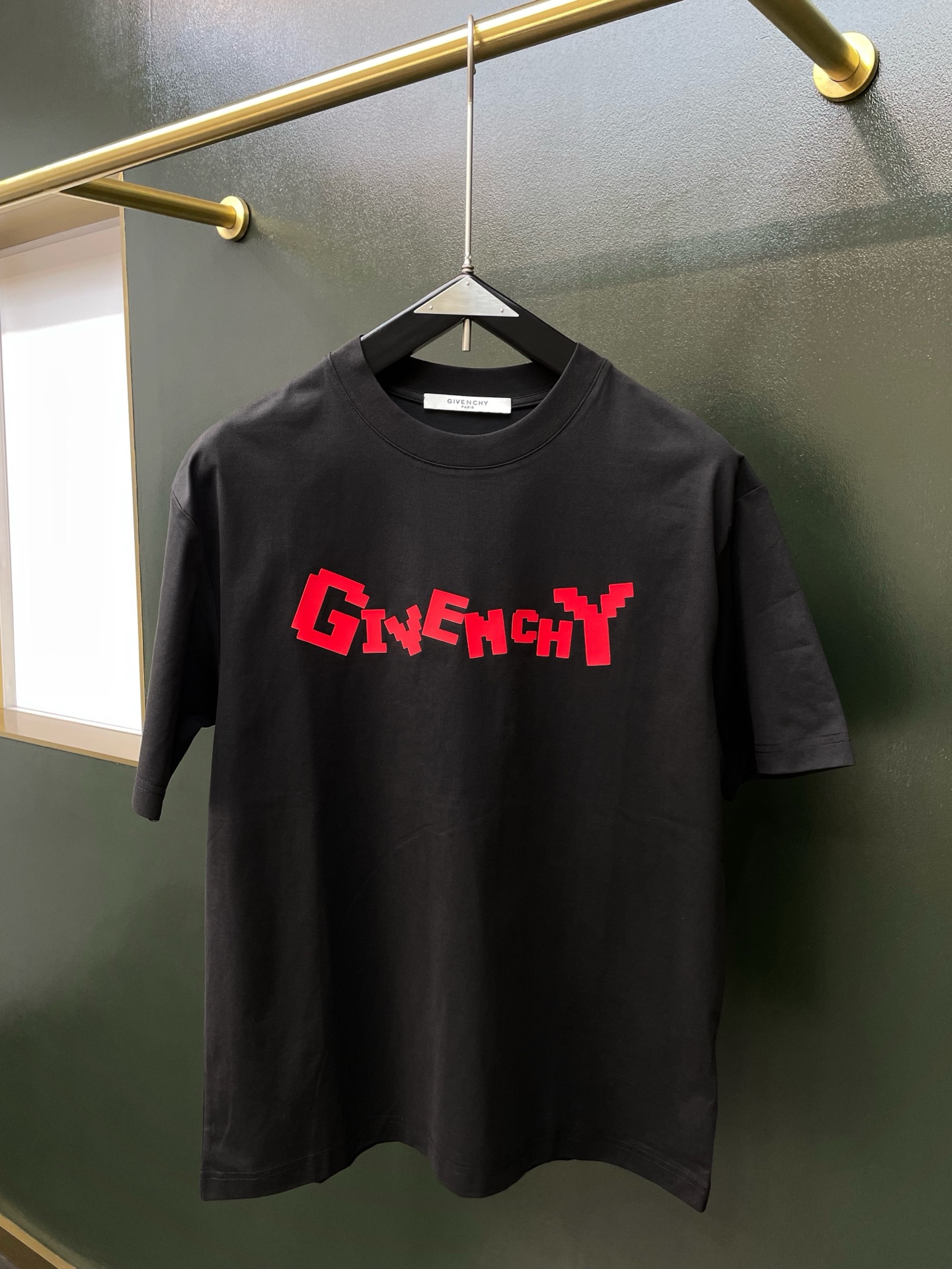 Givenchy纪梵希💥砸锅卖铁都要上的新款新款原单男士休闲短袖 高端定制 高端版本 时尚百搭爆款⚠️⚠️✨✨进口面料 
