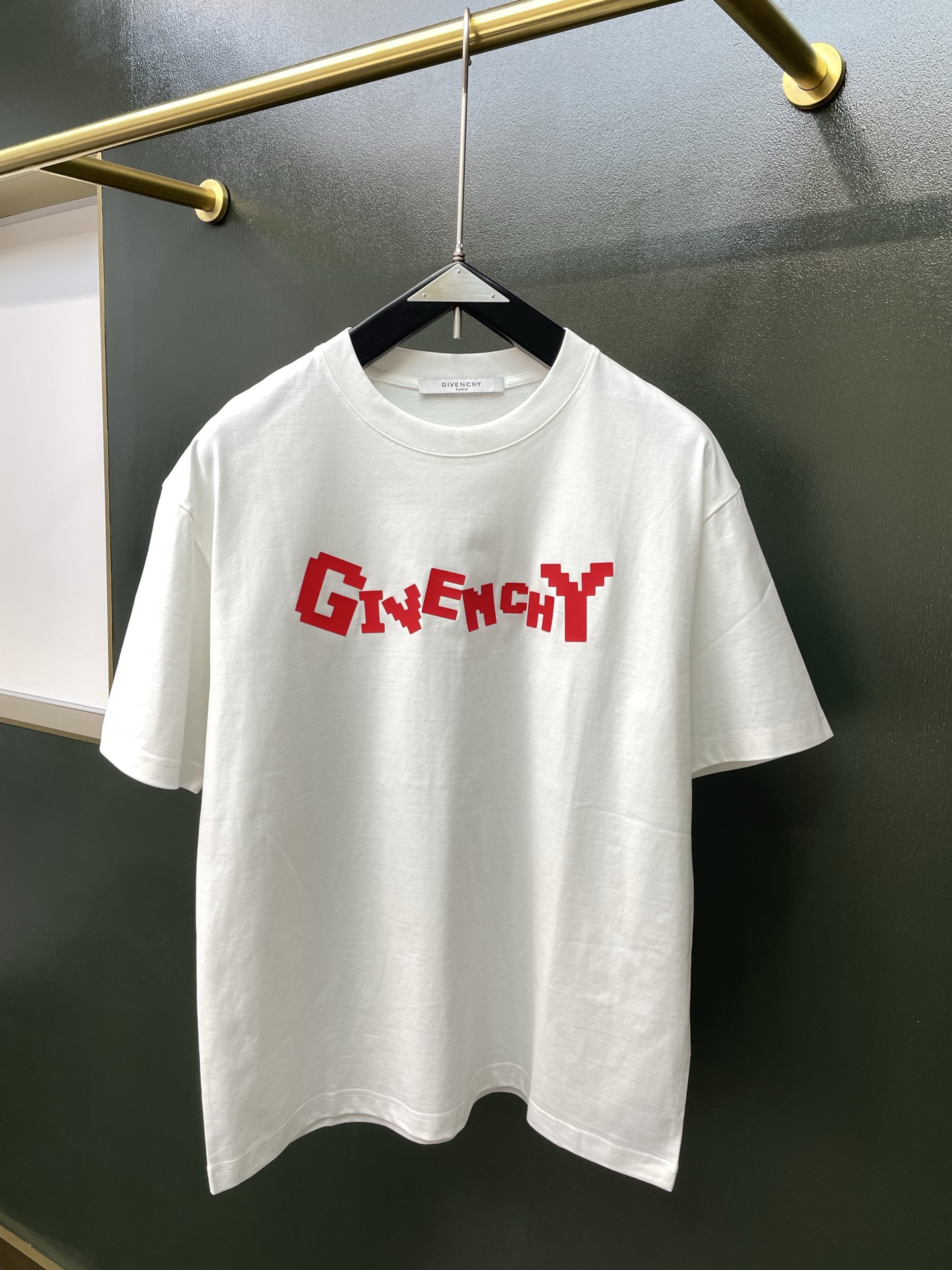 Givenchy纪梵希💥砸锅卖铁都要上的新款新款原单男士休闲短袖 高端定制 高端版本 时尚百搭爆款⚠️⚠️✨✨进口面料 