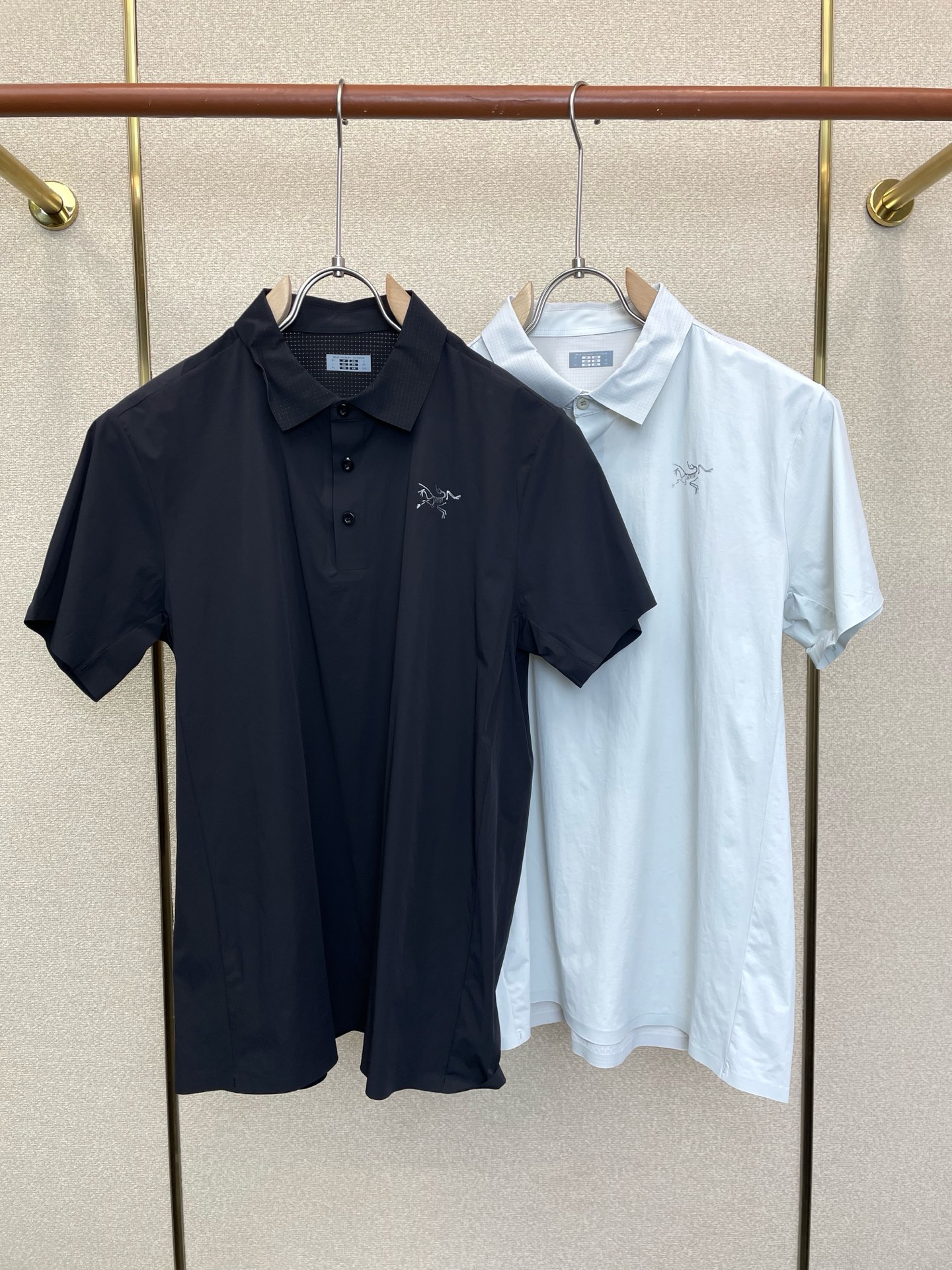 NO:919099,.Arc’teryx is a must-have new model. Original men’s casual quick-drying short-sleeves. High-end customization. High-end version. Fashionable and versatile imported fabrics. Super soft and delicate feel. Skin-friendly and comfortable to wear. High-end boutique. The upper body is exquisitely made by the factory. Men’s must-have items. Three complete standards. Size M-3XL, arc’teryx, T-shirt,19860909.Arc’teryx始祖鸟砸锅卖铁都要上的新款新款原单男士休闲速干短袖 高端定制 高端版本 时尚百搭爆款进口面料 手感超柔软细腻 穿着亲肤舒适 高端精品 代工厂精细做上身非常赞 男士必备单品 三标齐全 码数M-3XL,arc'teryx,T-shirt,,Men's clothing