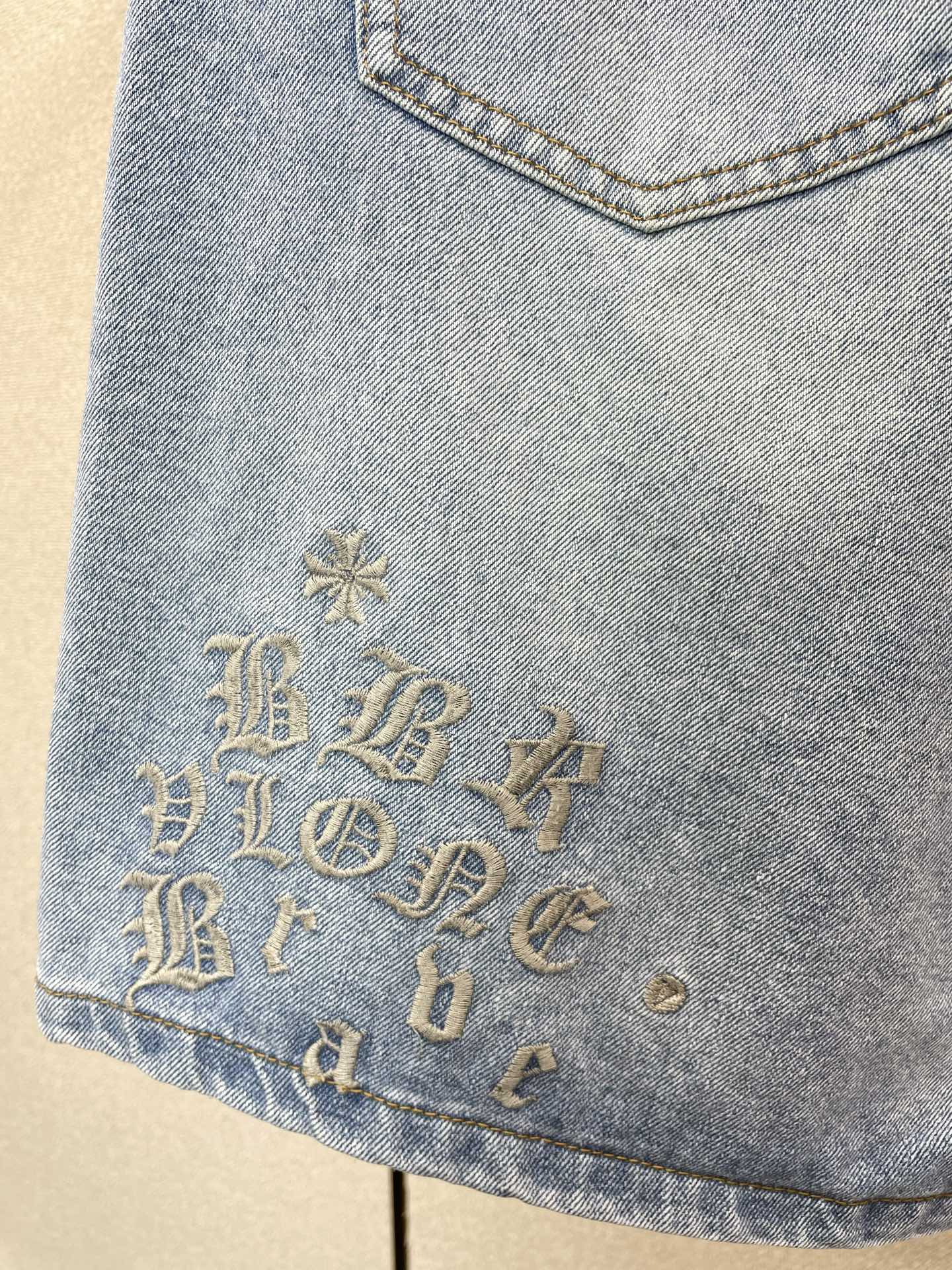 Chrome hearts克罗心💥砸锅卖铁都要上的新款新款休闲牛仔短裤 高端版本 专柜定制面料 透气舒适度高，细节无可挑