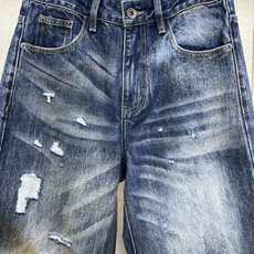 Bottega Veneta葆蝶家💥砸锅卖铁都要上的新款新款休闲牛仔直筒裤👖高端版本 专柜定制面料 透气舒适度高,细节无 Bottega Veneta葆蝶家💥砸锅卖铁都要上的新款新款休闲牛仔直筒裤👖高端版本 专柜定制面料 透气舒适度高,细节无