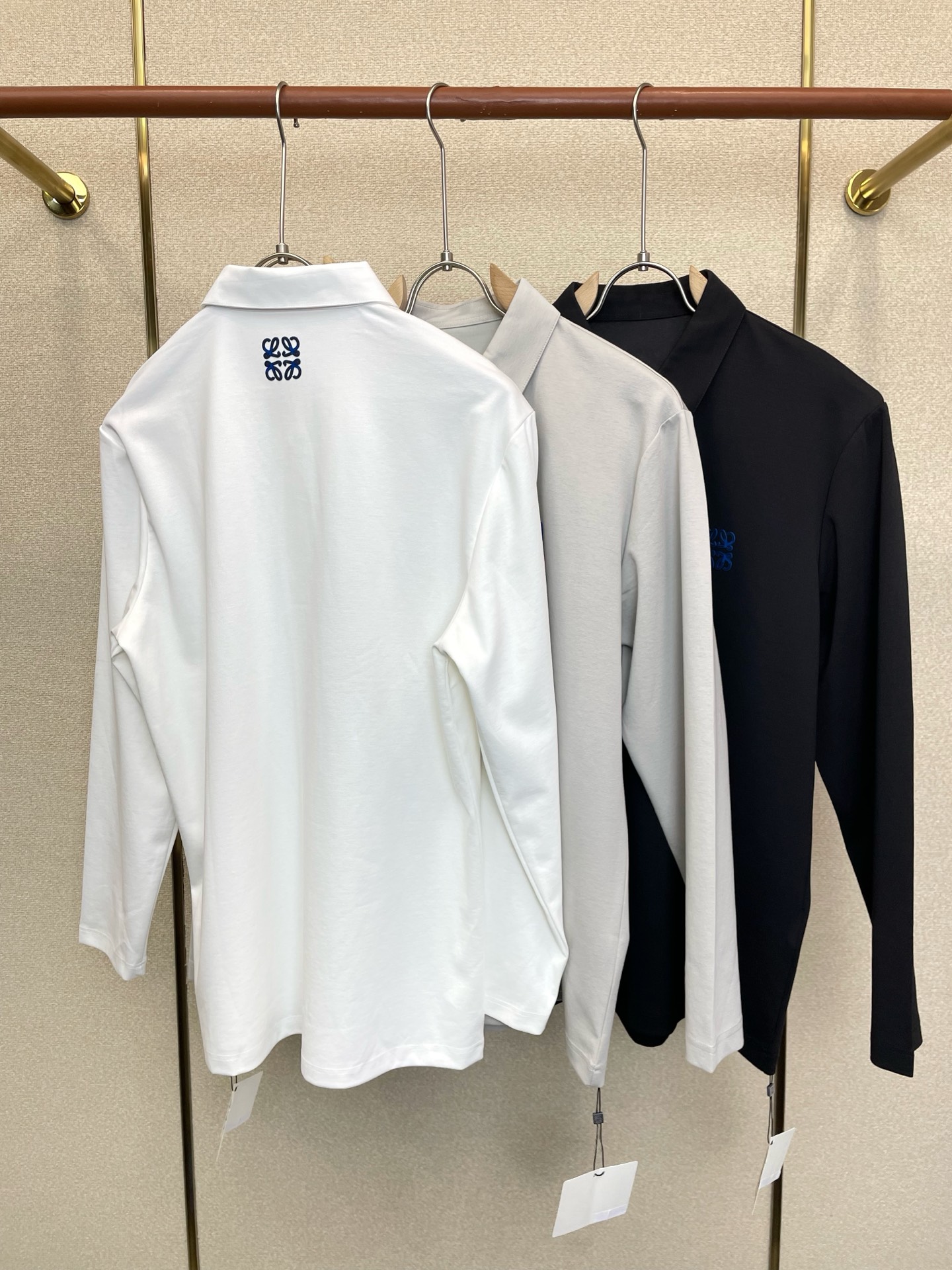 LOEWE罗意威💥砸锅卖铁都要上的新款新款原单男士休闲长袖 高端定制 高端版本 时尚百搭爆款⚠️⚠️✨✨进口面料 手感超