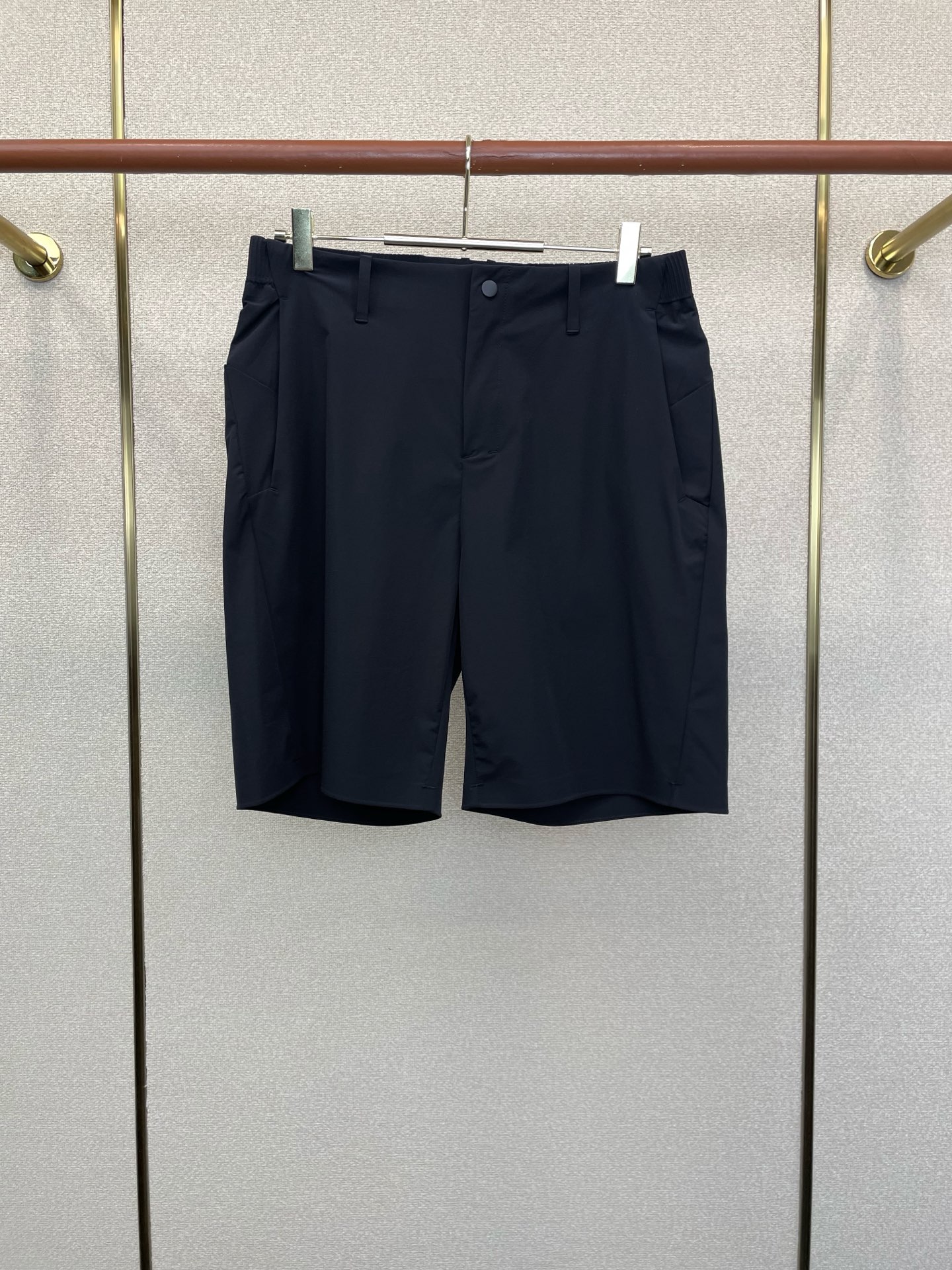 NO:914665,.Arc’teryx exclusively provides high-end custom-made new original men’s casual shorts, sports quick-drying shorts, high-end version, fashionable and versatile imported fabrics, super soft and delicate to the touch, skin-friendly and comfortable to wear, high-end boutique, exquisite upper body made by the factory, very good, a must-have item for men, complete with three standards, size M-3XL, arc'teryx, shorts,19860909.Arc’teryx始祖鸟独家专供新款原单男士休闲短裤运动速干短裤高端定制 高端版本 时尚百搭爆款进口面料 手感超柔软细腻 穿着亲肤舒适 高端精品 代工厂精细做上身非常赞 男士必备单品 三标齐全 码数M-3XL,arc'teryx,shorts,,Men's clothing