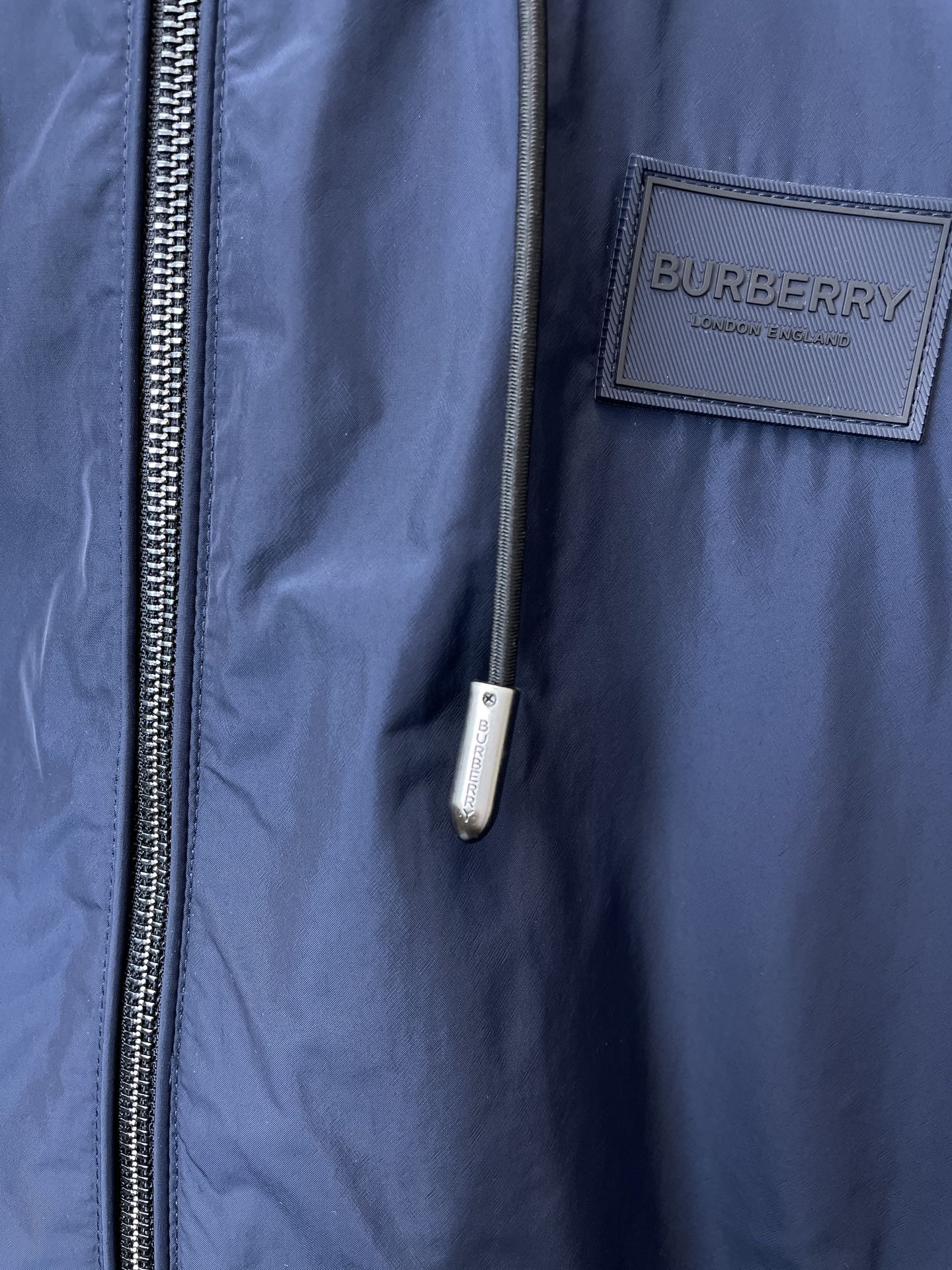 Burberry巴宝莉💥砸锅卖铁都要上的新款新款原单男士休闲连帽夹克 高端定制 高端版本 时尚百搭爆款⚠️⚠️✨✨进口面 Burberry巴宝莉💥砸锅卖铁都要上的新款新款原单男士休闲连帽夹克 高端定制 高端版本 时尚百搭爆款⚠️⚠️✨✨进口面