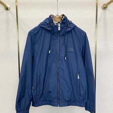 Burberry巴宝莉💥砸锅卖铁都要上的新款新款原单男士休闲连帽夹克 高端定制 高端版本 时尚百搭爆款⚠️⚠️✨✨进口面 Burberry巴宝莉💥砸锅卖铁都要上的新款新款原单男士休闲连帽夹克 高端定制 高端版本 时尚百搭爆款⚠️⚠️✨✨进口面