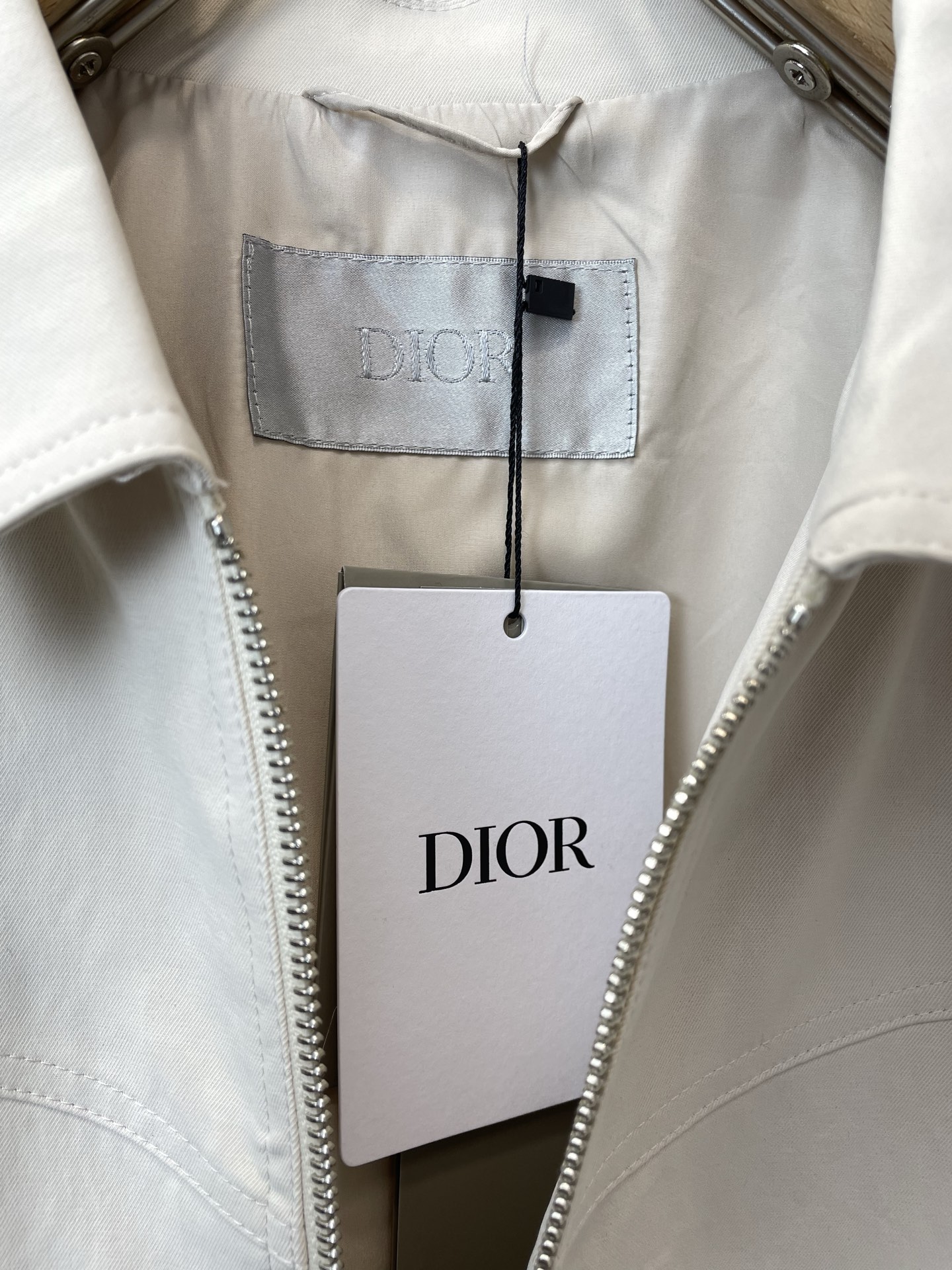 Dior迪奥💥砸锅卖铁都要上的新款新款原单男士休闲翻领夹克 高端定制 高端版本 时尚百搭爆款⚠️⚠️✨✨进口面料 手感超 Dior迪奥💥砸锅卖铁都要上的新款新款原单男士休闲翻领夹克 高端定制 高端版本 时尚百搭爆款⚠️⚠️✨✨进口面料 手感超