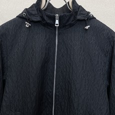 Moncler蒙口💥砸锅卖铁都要上的新款新款原单男士休闲连帽夹克 高端定制 高端版本 时尚百搭爆款⚠️⚠️✨✨进口面料 Moncler蒙口💥砸锅卖铁都要上的新款新款原单男士休闲连帽夹克 高端定制 高端版本 时尚百搭爆款⚠️⚠️✨✨进口面料