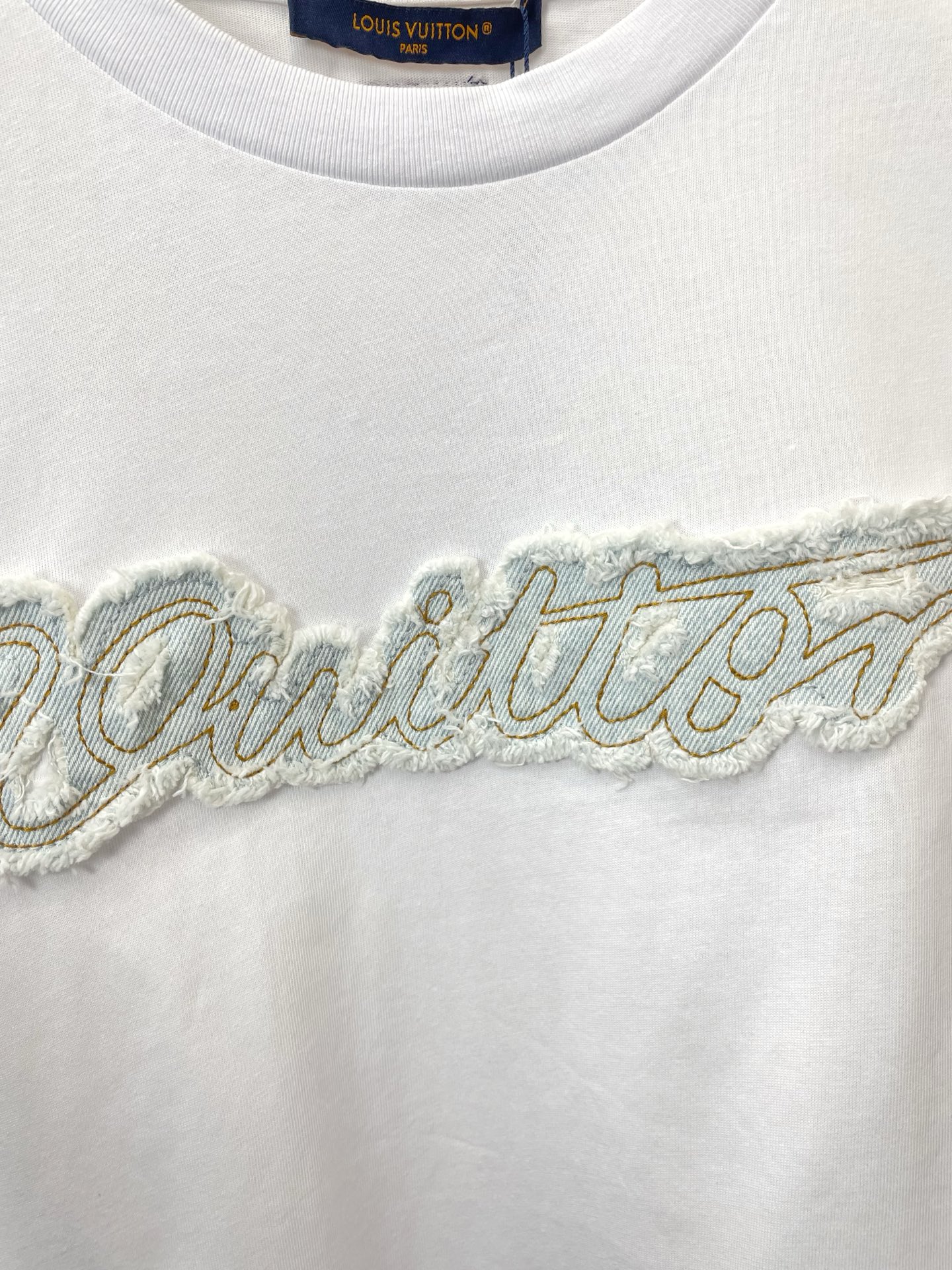 Louis Vuitton路易威登💥砸锅卖铁都要上的新款新款原单男士休闲短袖 高端定制 高端版本 时尚百搭爆款⚠️⚠️✨