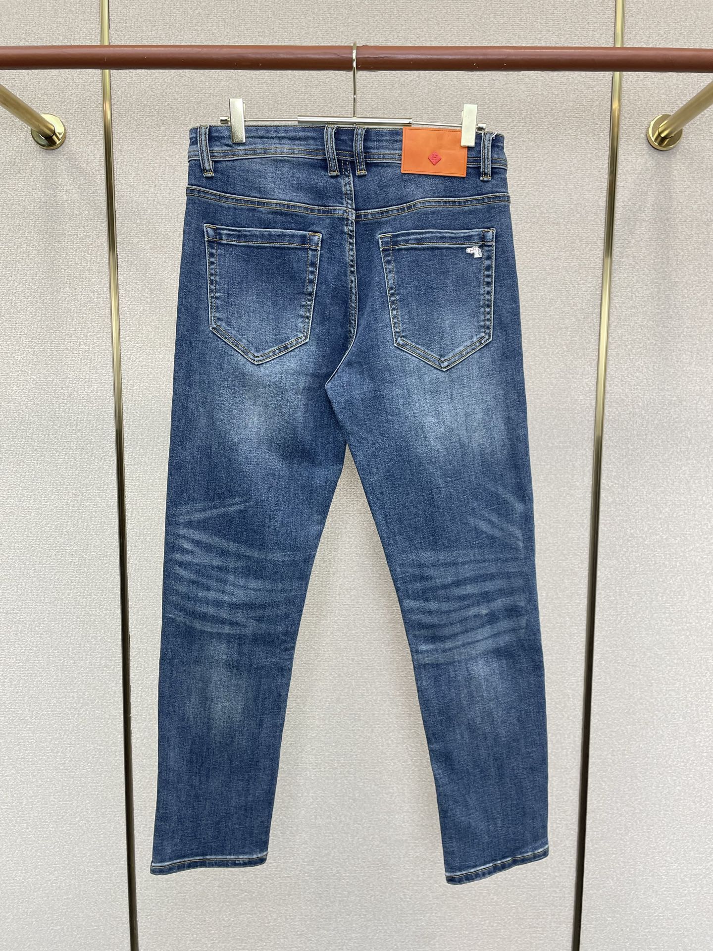 Hermès爱马仕💥砸锅卖铁都要上的新款新款休闲牛仔裤👖高端版本 专柜定制面料 透气舒适度高，细节无可挑剔，品牌元素设计