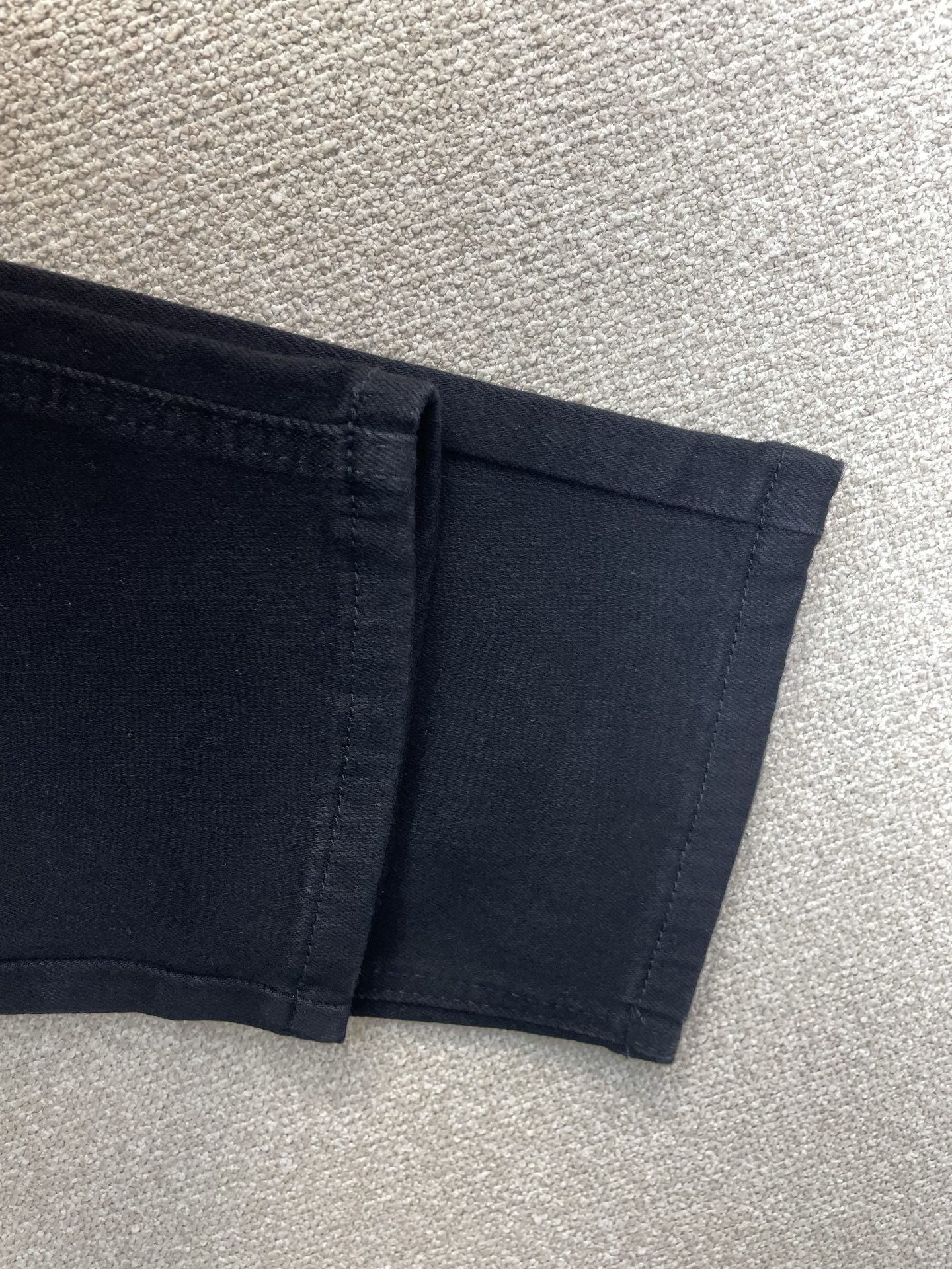 ZEGNA杰尼亚💥砸锅卖铁都要上的新款新款休闲牛仔裤👖高端版本 专柜定制面料 透气舒适度高，细节无可挑剔，品牌元素设计理