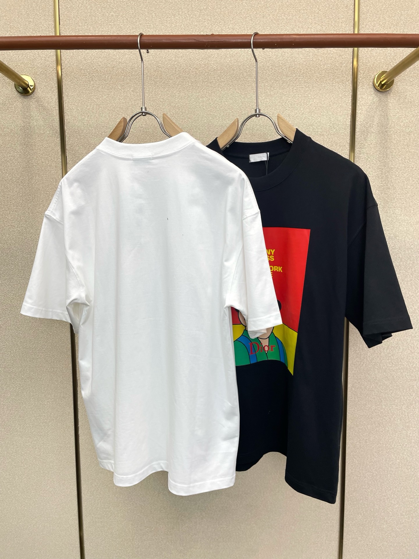Dior迪奥💥砸锅卖铁都要上的新款新款原单男士休闲短袖 高端定制 高端版本 时尚百搭爆款⚠️⚠️✨✨进口面料 手感超柔软