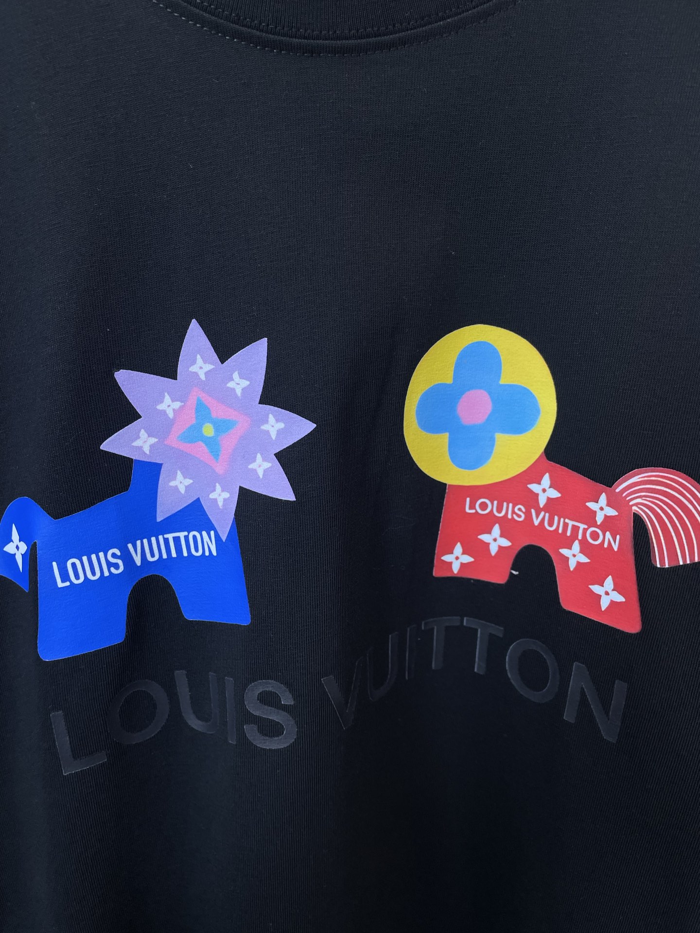 Louis Vuitton路易威登💥砸锅卖铁都要上的新款新款原单男士休闲短袖 高端定制 高端版本 时尚百搭爆款⚠️⚠️✨