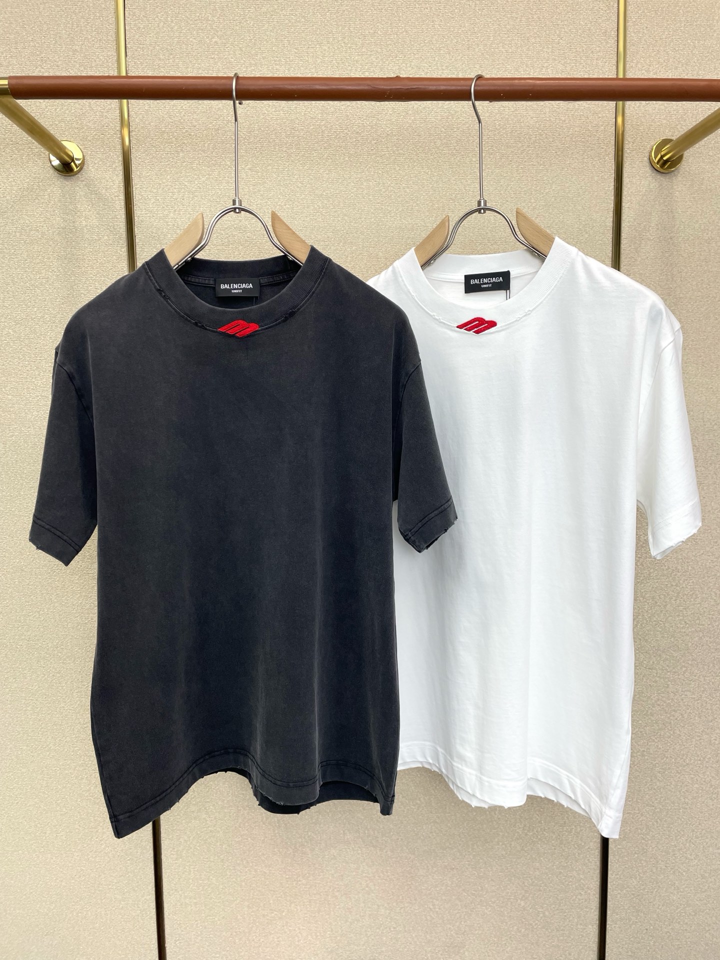 Balenciaga巴黎世家💥砸锅卖铁都要上的新款新款原单男士休闲短袖 高端定制 高端版本 时尚百搭爆款⚠️⚠️✨✨进口