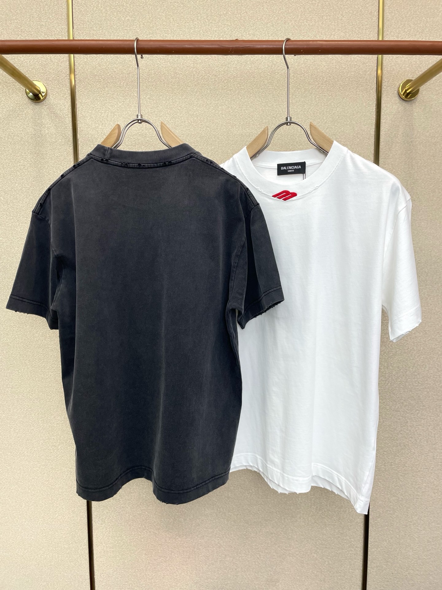 Balenciaga巴黎世家💥砸锅卖铁都要上的新款新款原单男士休闲短袖 高端定制 高端版本 时尚百搭爆款⚠️⚠️✨✨进口
