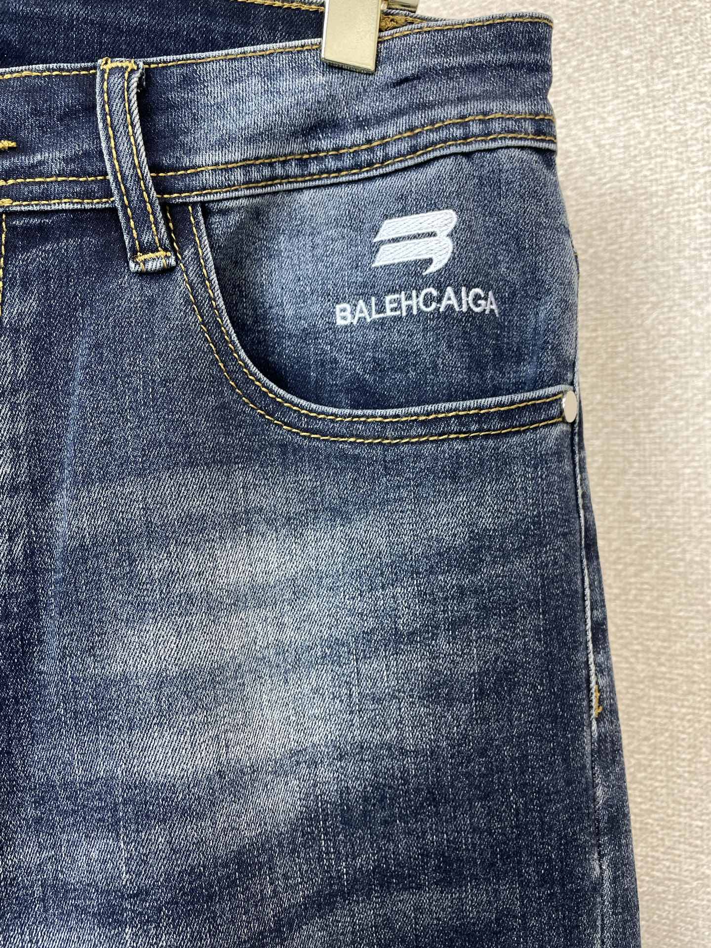 Balenciaga巴黎世家💥砸锅卖铁都要上的新款新款休闲牛仔裤👖高端版本 专柜定制面料 透气舒适度高，细节无可挑剔，品
