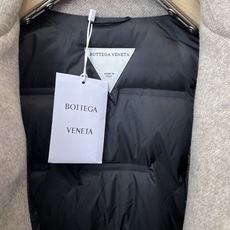 羽绒服-Bottega Veneta葆蝶家💥砸锅卖铁都要上的新款新款原单男士休闲翻领羊毛羽绒外套 高端定制 高端版本 时 羽绒服-Bottega Veneta葆蝶家💥砸锅卖铁都要上的新款新款原单男士休闲翻领羊毛羽绒外套 高端定制 高端版本 时