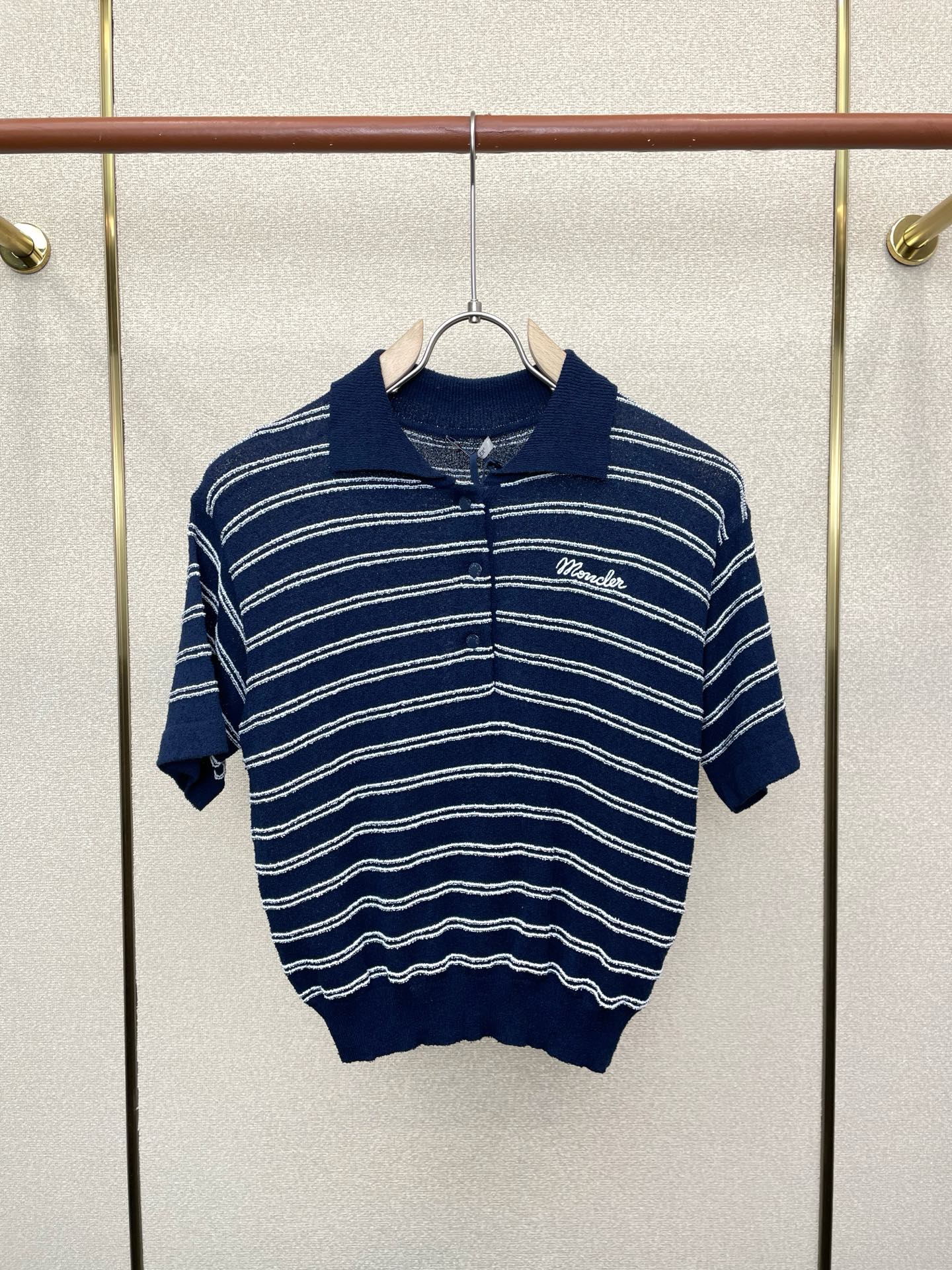 Moncler蒙口👚砸锅卖铁都要上的新款👚新款女装休闲针织短袖 高端版本！独特设计 专柜定制面料 透气舒适度高，细节无可