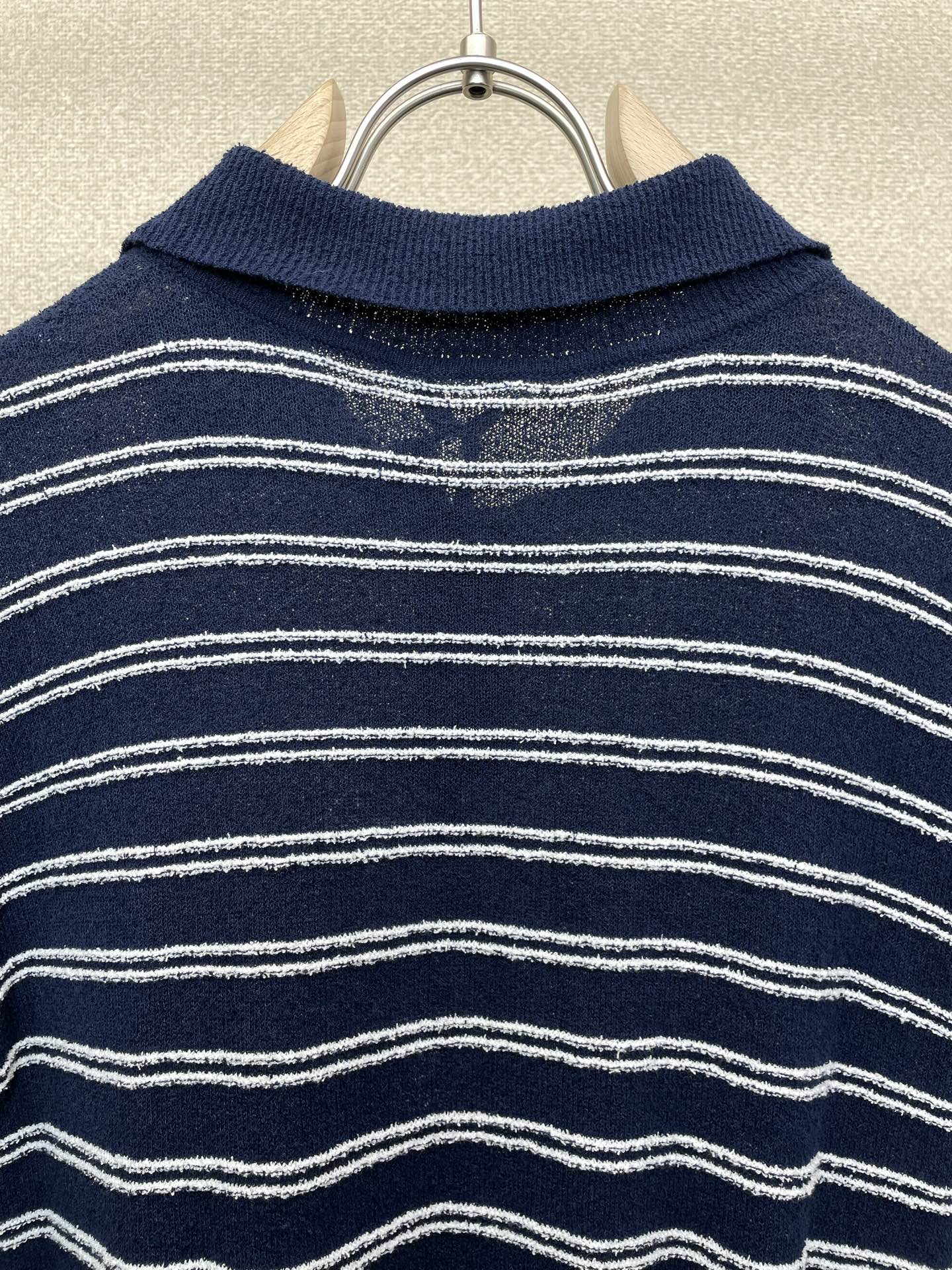Moncler蒙口👚砸锅卖铁都要上的新款👚新款女装休闲针织短袖 高端版本！独特设计 专柜定制面料 透气舒适度高，细节无可