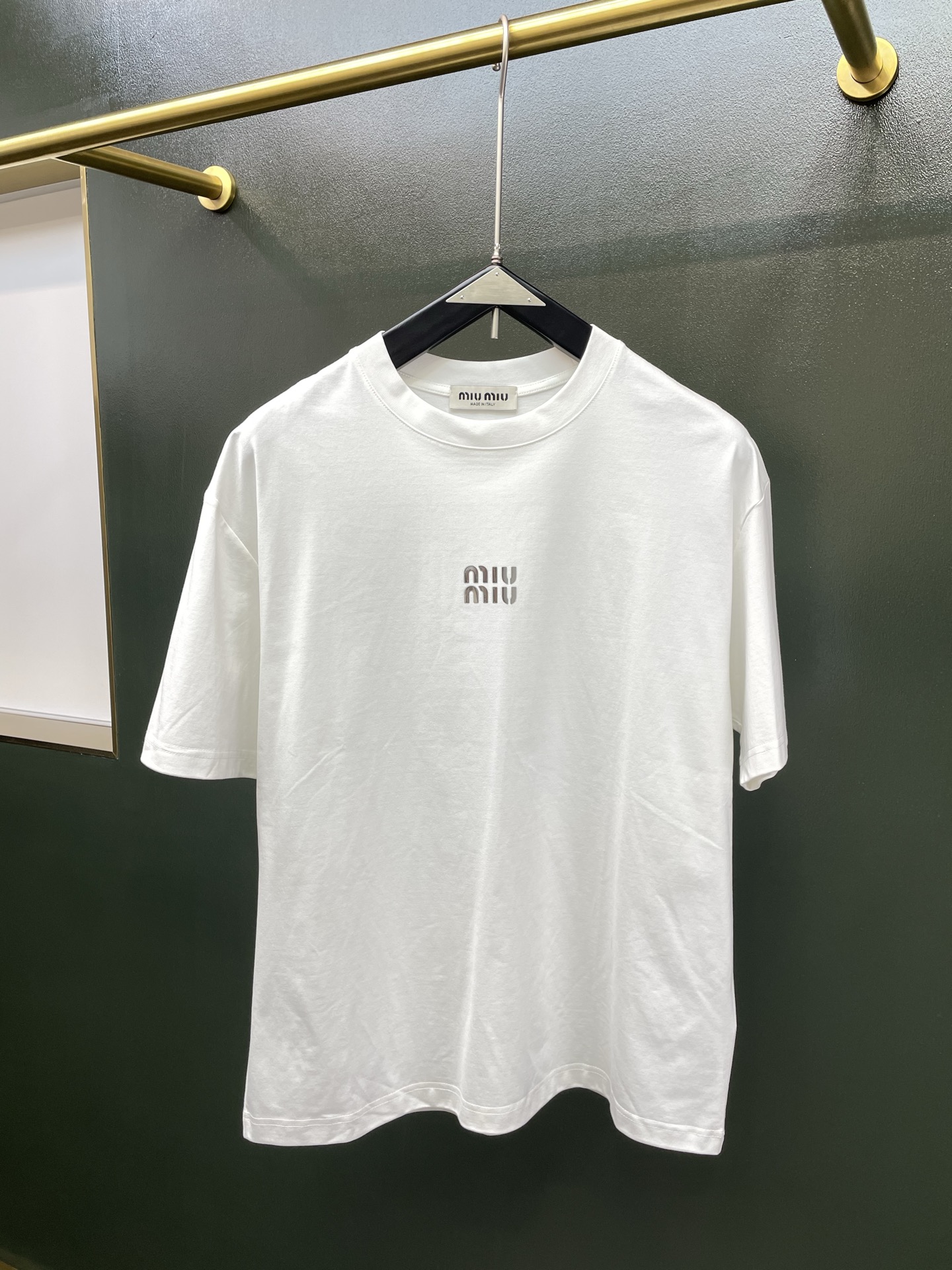 Miumiu谬谬💥砸锅卖铁都要上的新款新款原单男士休闲短袖 高端定制 高端版本 时尚百搭爆款⚠️⚠️✨✨进口面料 手感超