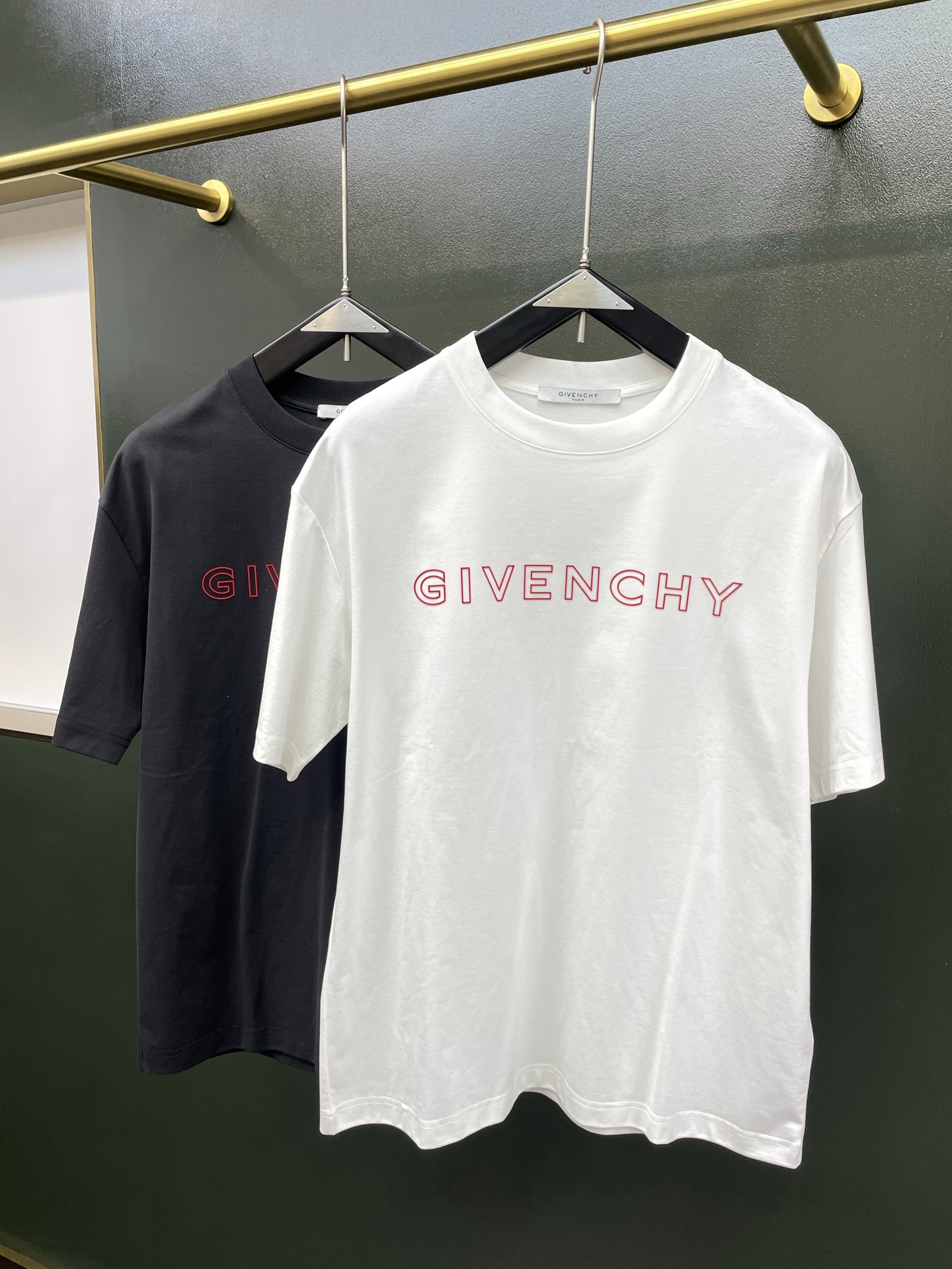 Givenchy纪梵希💥砸锅卖铁都要上的新款新款原单男士休闲短袖 高端定制 高端版本 时尚百搭爆款⚠️⚠️✨✨进口面料 