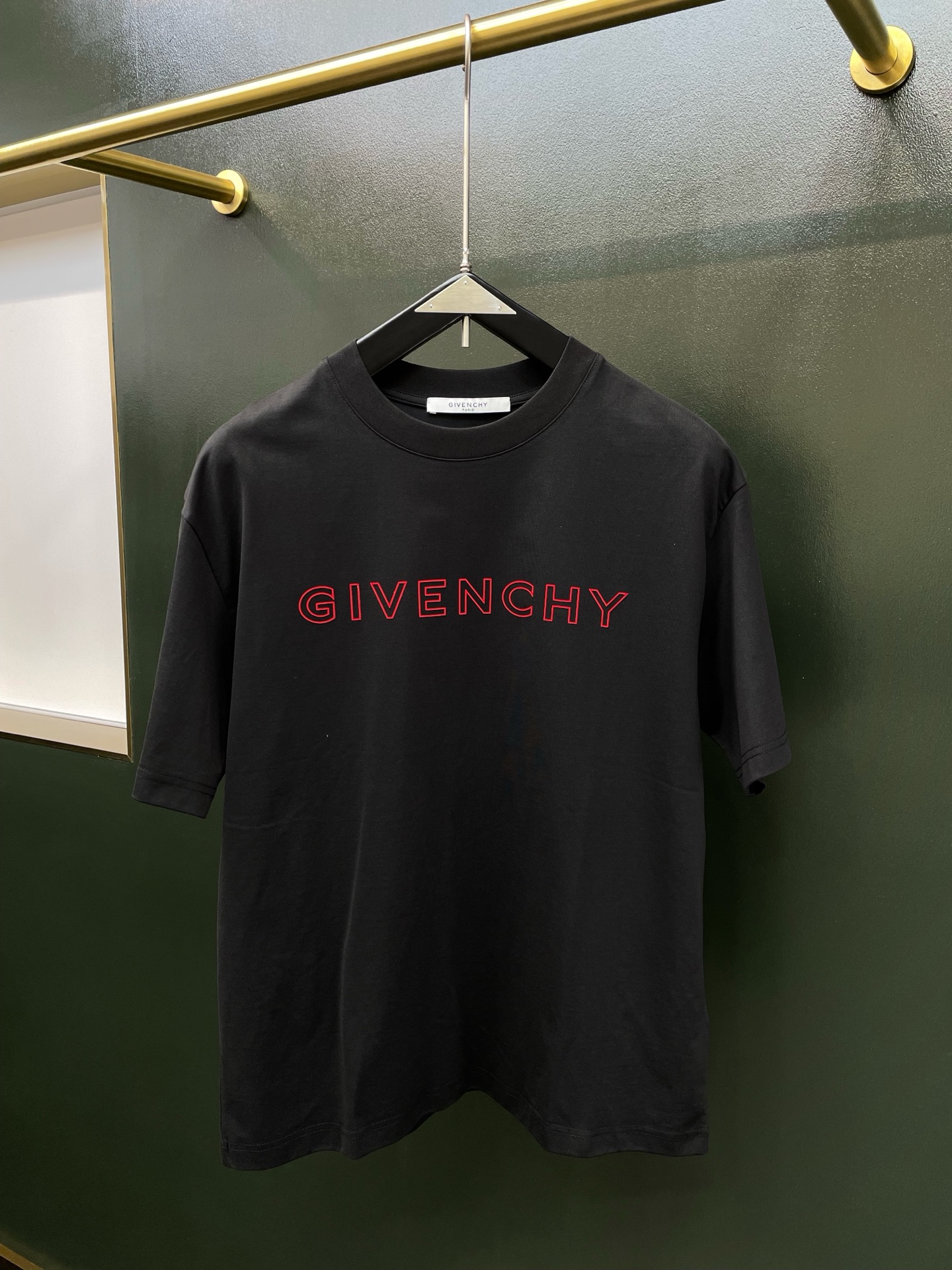 Givenchy纪梵希💥砸锅卖铁都要上的新款新款原单男士休闲短袖 高端定制 高端版本 时尚百搭爆款⚠️⚠️✨✨进口面料 