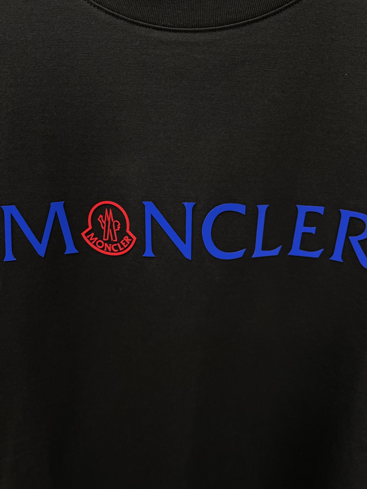 Moncler蒙口💥砸锅卖铁都要上的新款新款原单男士休闲短袖 高端定制 高端版本 时尚百搭爆款⚠️⚠️✨✨进口面料 手感