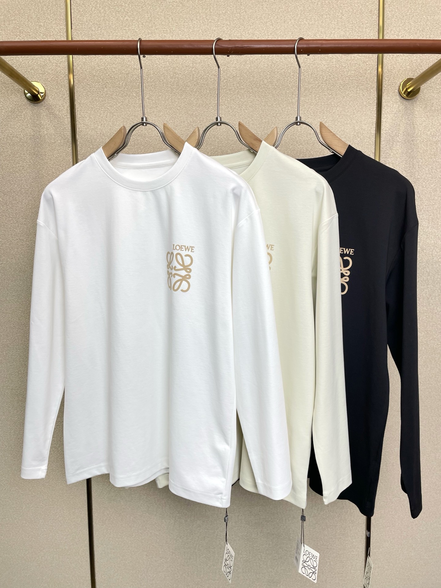 LOEWE罗意威💥砸锅卖铁都要上的新款新款原单男士休闲长袖 高端定制 高版本 时尚百搭爆款⚠️⚠️✨✨进口面料 手感超柔