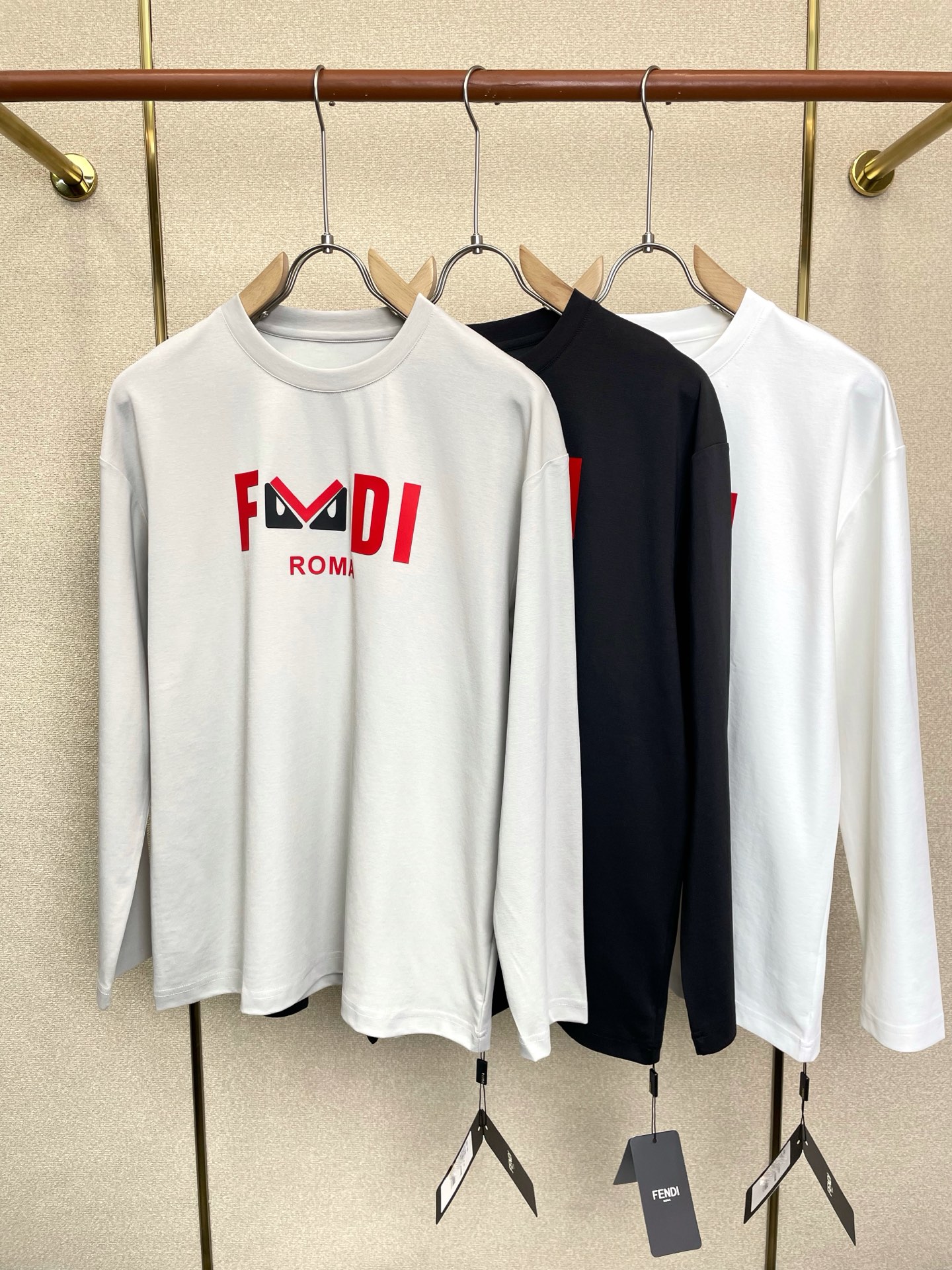 FENDI芬迪💥砸锅卖铁都要上的新款新款原单男士休闲长袖 高端定制 高版本 时尚百搭爆款⚠️⚠️✨✨进口面料 手感超柔软