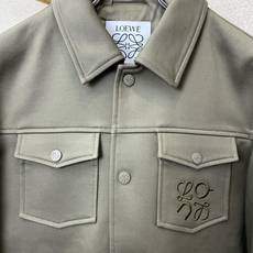 LOEWE罗意威💥砸锅卖铁都要上的新款新款原单男士休闲翻领夹克外套 高端定制 高端版本 时尚百搭爆款⚠️⚠️✨✨进口面料 LOEWE罗意威💥砸锅卖铁都要上的新款新款原单男士休闲翻领夹克外套 高端定制 高端版本 时尚百搭爆款⚠️⚠️✨✨进口面料