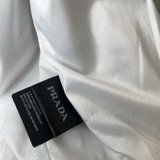 Prada普拉达💥砸锅卖铁都要上的新款新款原单男士休闲连帽夹克棉衣外套 高端定制 高端版本 时尚百搭爆款⚠️⚠️✨✨进口 Prada普拉达💥砸锅卖铁都要上的新款新款原单男士休闲连帽夹克棉衣外套 高端定制 高端版本 时尚百搭爆款⚠️⚠️✨✨进口