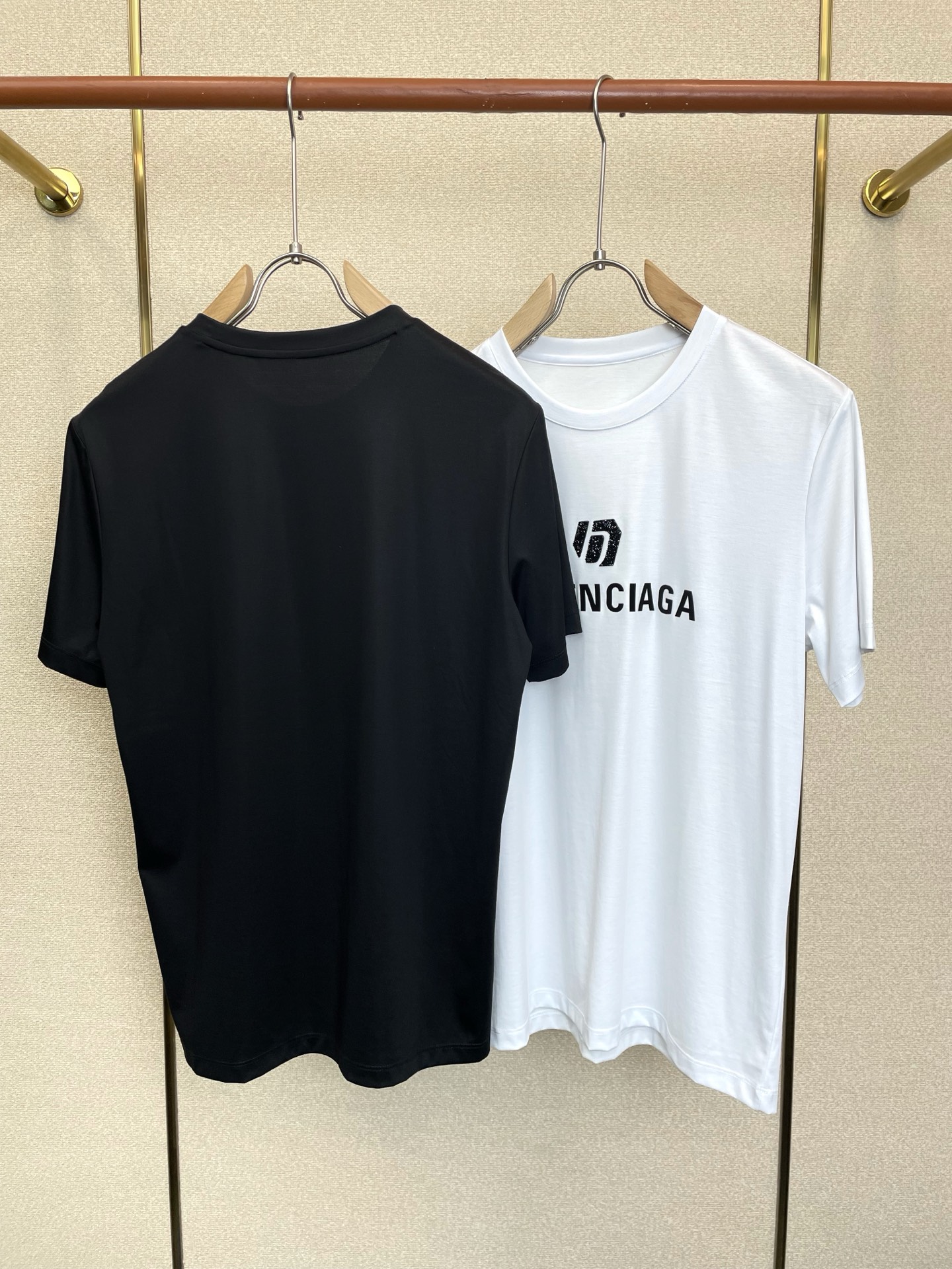 Balenciaga巴黎世家💥砸锅卖铁都要上的新款新款原单男士休闲短袖 高端定制 高端版本 时尚百搭爆款⚠️⚠️✨✨进口
