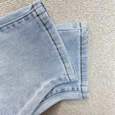 Alexanderwang亚历山大王💥砸锅卖铁都要上的新款新款休闲牛仔裤👖高端版本 专柜定制面料 透气舒适度高,细节无可 Alexanderwang亚历山大王💥砸锅卖铁都要上的新款新款休闲牛仔裤👖高端版本 专柜定制面料 透气舒适度高,细节无可