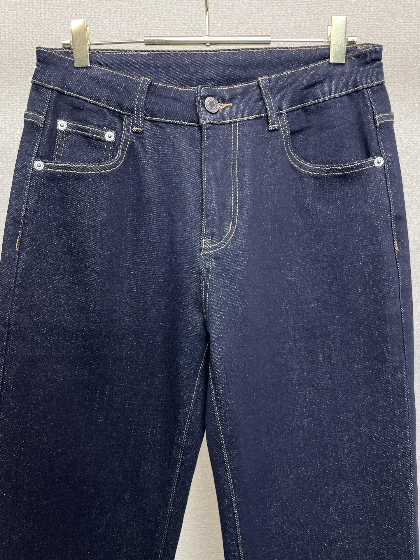 Bottega Veneta葆蝶家💥砸锅卖铁都要上的新款新款休闲牛仔裤👖高端版本 专柜定制面料 透气舒适度高，细节无可挑