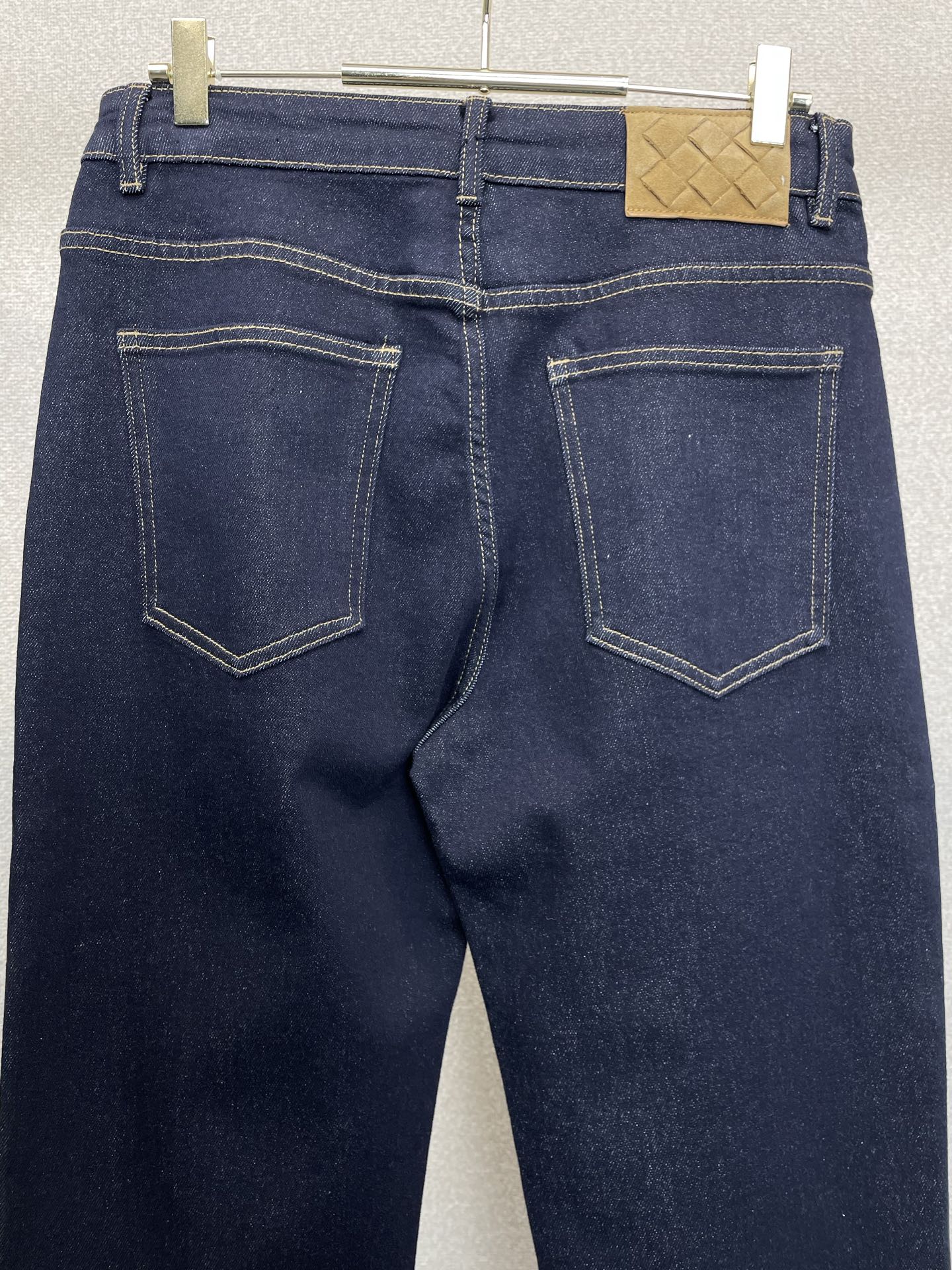 Bottega Veneta葆蝶家💥砸锅卖铁都要上的新款新款休闲牛仔裤👖高端版本 专柜定制面料 透气舒适度高，细节无可挑