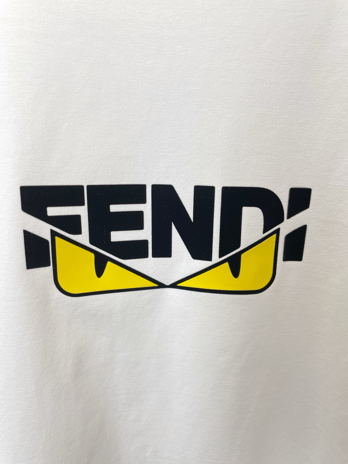 FENDI芬迪💥砸锅卖铁都要上的新款新款原单男士休闲短袖 高端定制 高端版本 时尚百搭爆款⚠️⚠️✨✨进口面料 手感超柔
