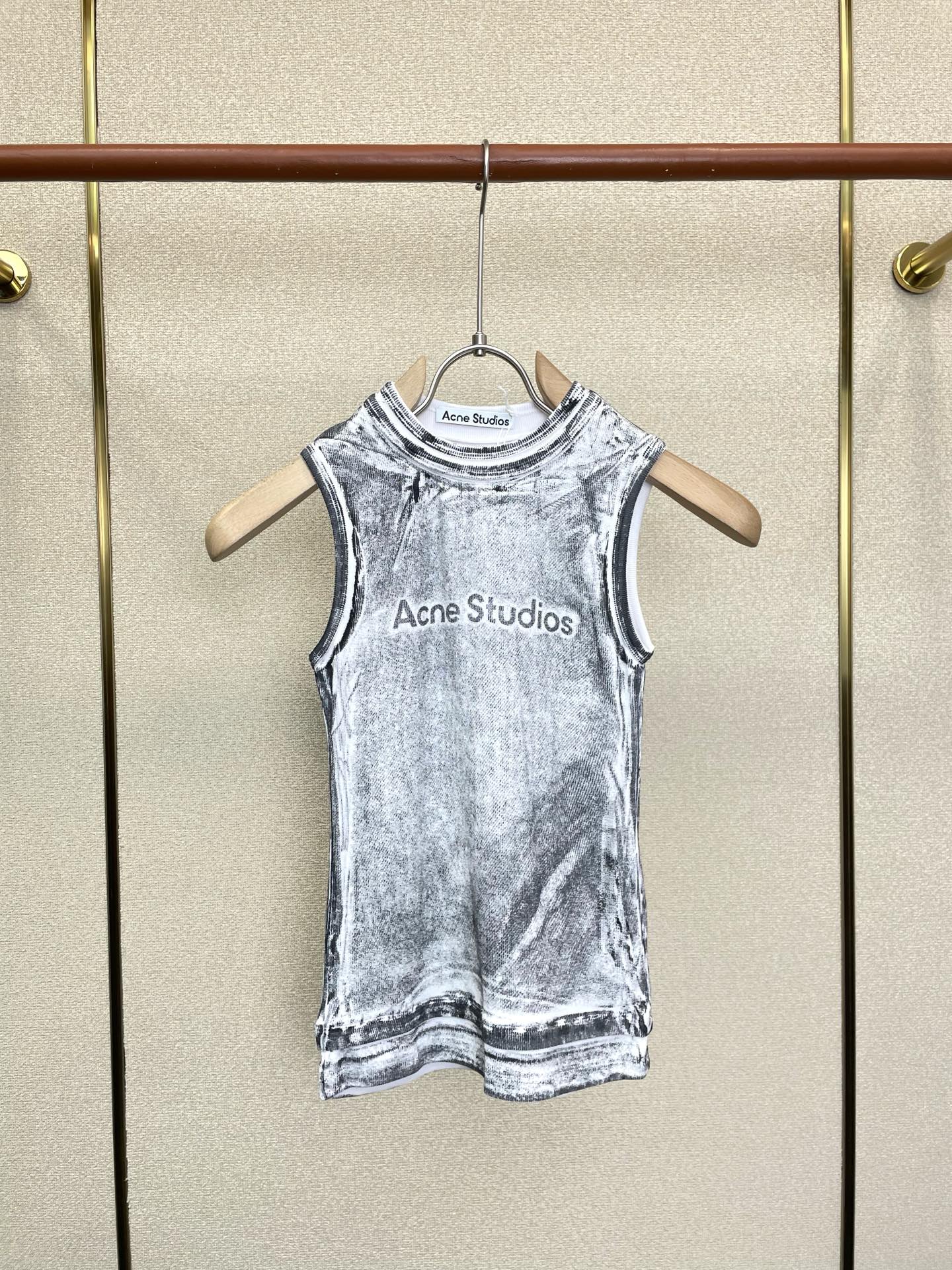 Acne Studios👚砸锅卖铁都要上的新款👚新款女装休闲做旧背心 高端版本！独特设计 专柜定制面料 透气舒适度高，细