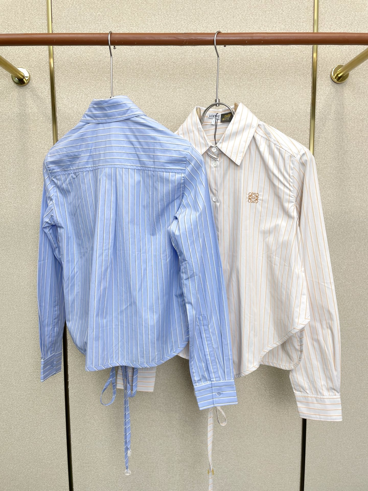 LOEWE罗意威👚砸锅卖铁都要上的新款👚新款女装休闲衬衫 高端版本！独特设计 专柜定制面料 透气舒适度高，细节无可挑剔，