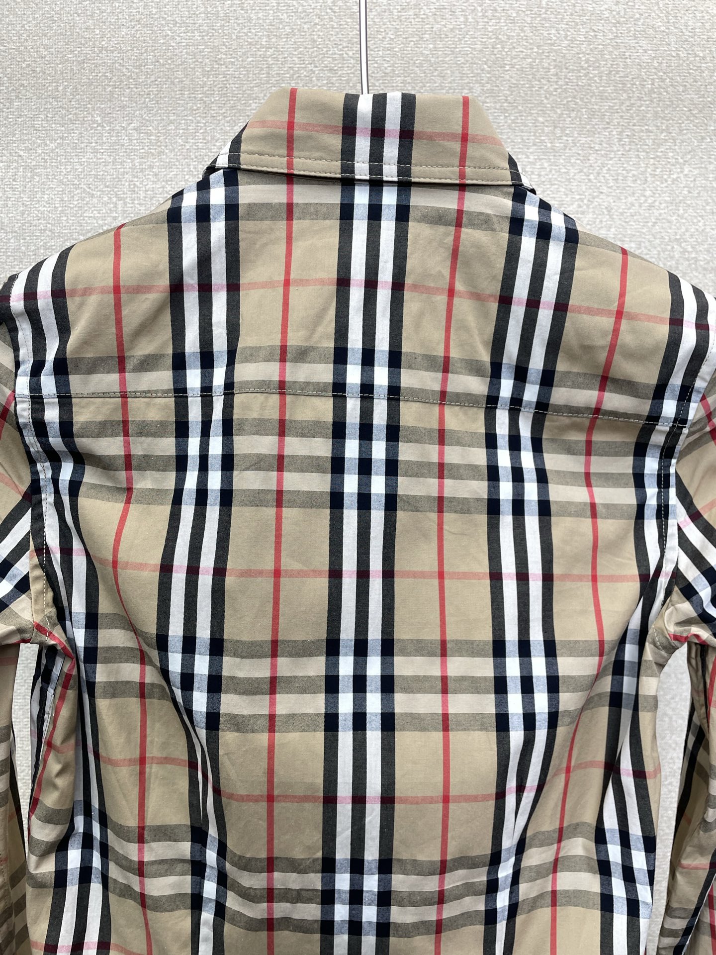 Burberry巴宝莉👚砸锅卖铁都要上的新款👚新款女装休闲经典格子衬衫 高端版本！独特设计 专柜定制面料 透气舒适度高，