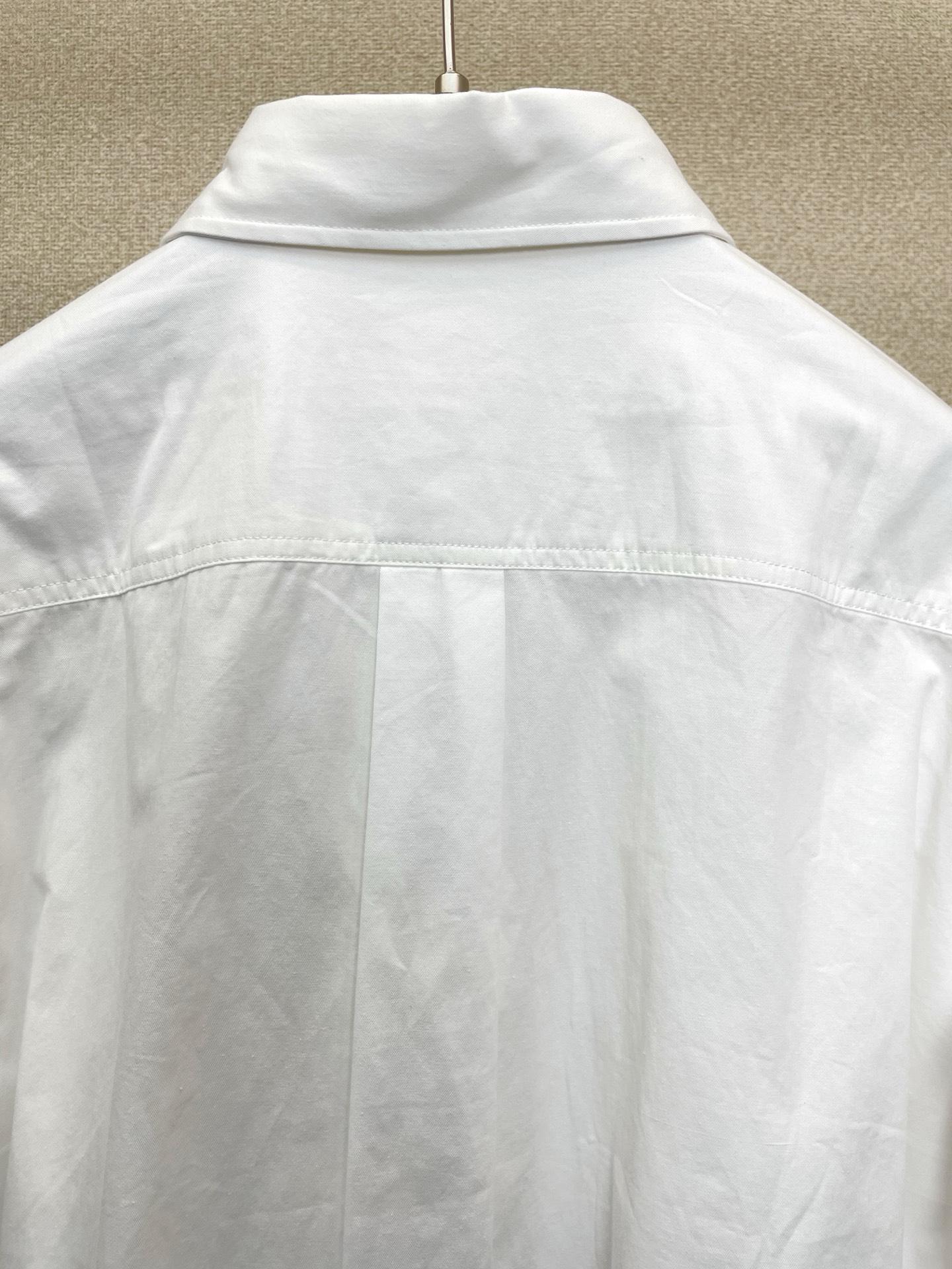 CELINE赛琳👚砸锅卖铁都要上的新款👚新款女装休闲衬衫 高端版本！独特设计 专柜定制面料 透气舒适度高，细节无可挑剔，