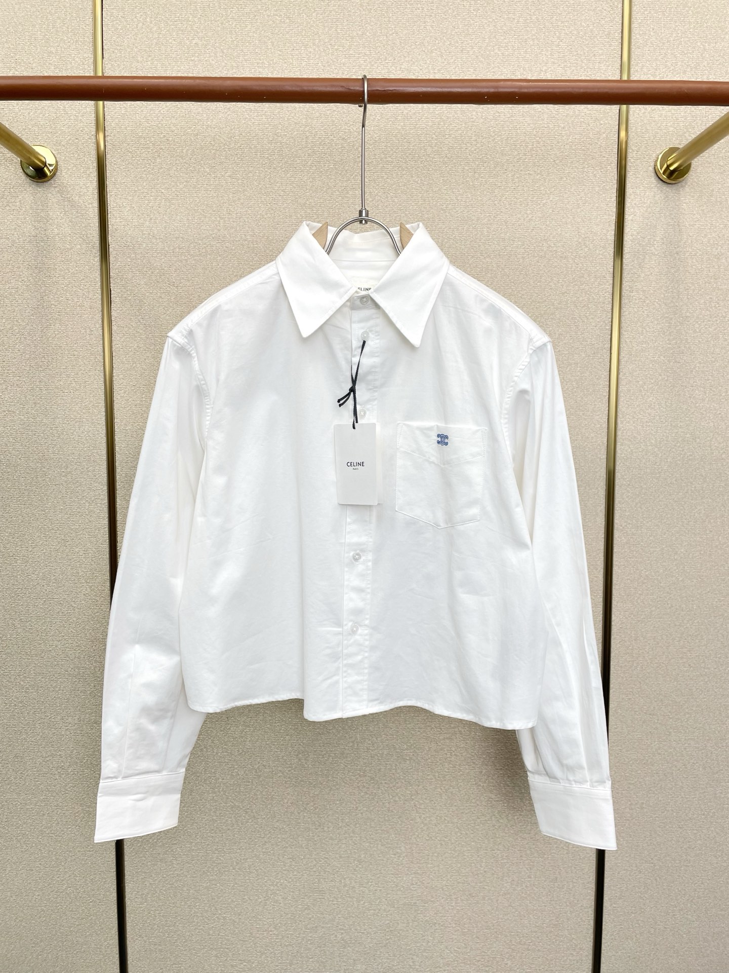 CELINE赛琳👚砸锅卖铁都要上的新款👚新款女装休闲衬衫 高端版本！独特设计 专柜定制面料 透气舒适度高，细节无可挑剔，