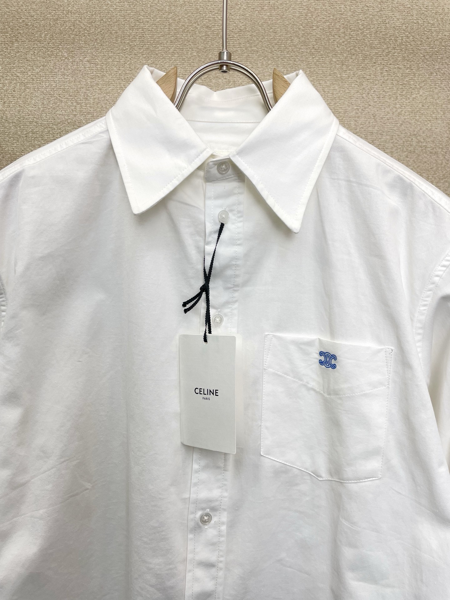 CELINE赛琳👚砸锅卖铁都要上的新款👚新款女装休闲衬衫 高端版本！独特设计 专柜定制面料 透气舒适度高，细节无可挑剔，
