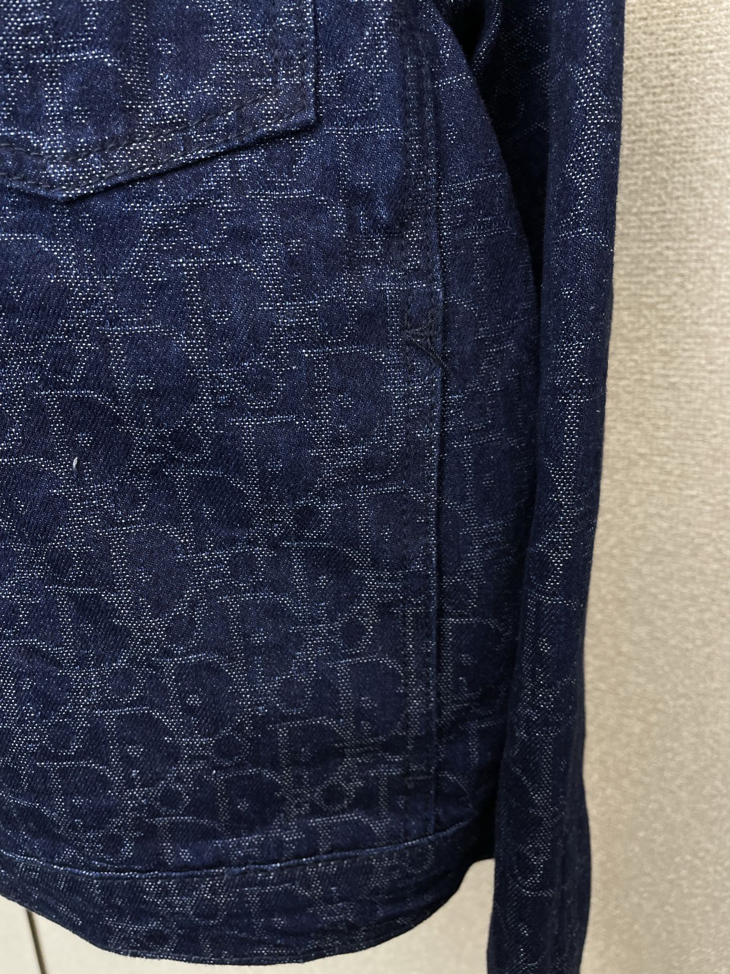 Dior迪奥👚砸锅卖铁都要上的新款👚新款女装休闲牛仔满印外套 高端版本!独特设计 专柜定制面料 透气舒适度高,细节无可挑 Dior迪奥👚砸锅卖铁都要上的新款👚新款女装休闲牛仔满印外套 高端版本!独特设计 专柜定制面料 透气舒适度高,细节无可挑